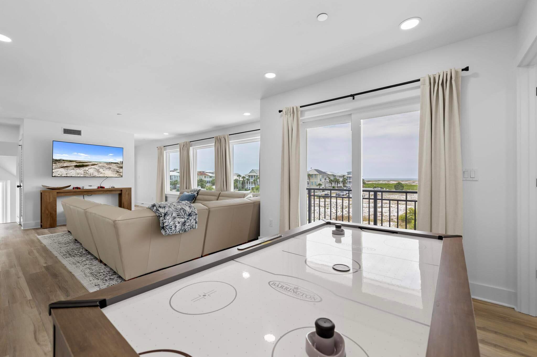 Destin, Florida, 32541, United States, 6 Bedrooms Bedrooms, ,8 BathroomsBathrooms,Residential,Active,1952033