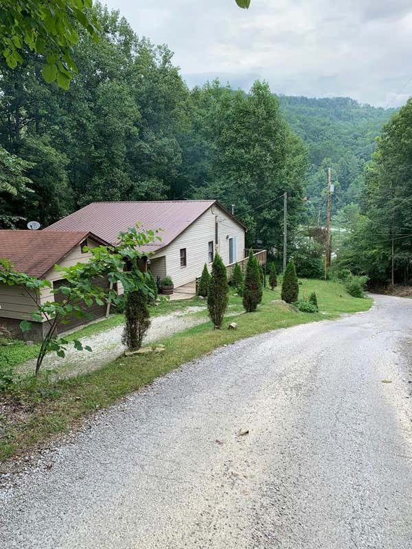 187 CALLAHAN HOLLOW RD, VIPER, KY 41774, photo 1 of 36