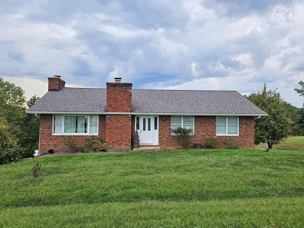 660 COTTONWOOD RD, LOUISA, KY 41230, photo 1 of 23