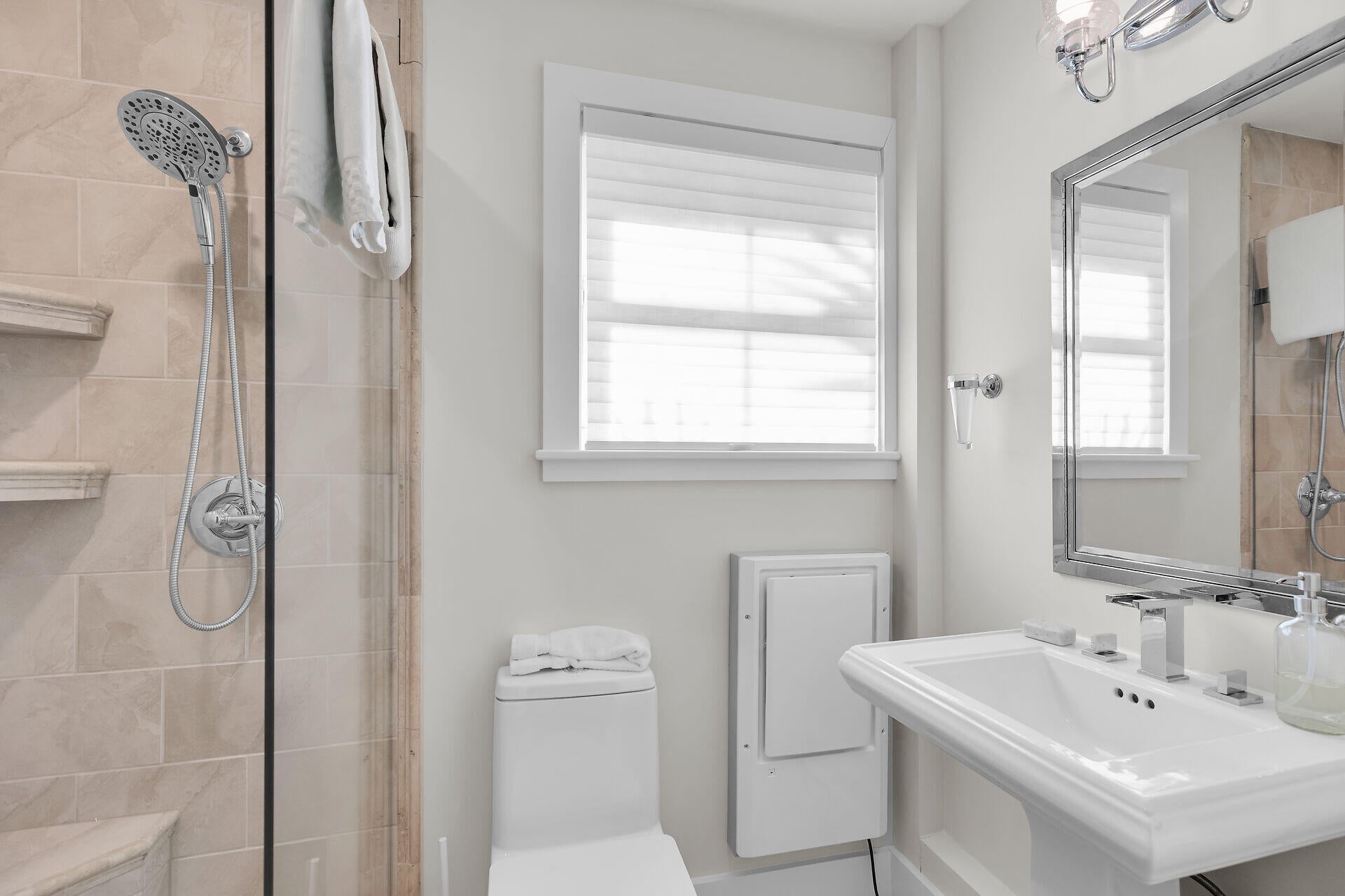 Key West, Florida, 33040, United States, 5 Bedrooms Bedrooms, ,5 BathroomsBathrooms,Residential,Active,1985593