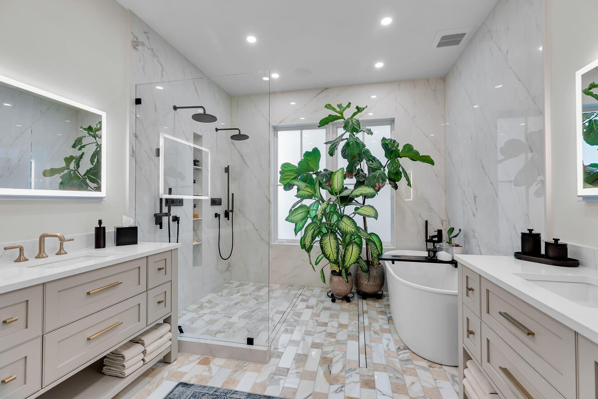 Key West, Florida, 33040, United States, 5 Bedrooms Bedrooms, ,5 BathroomsBathrooms,Residential,Active,1985593