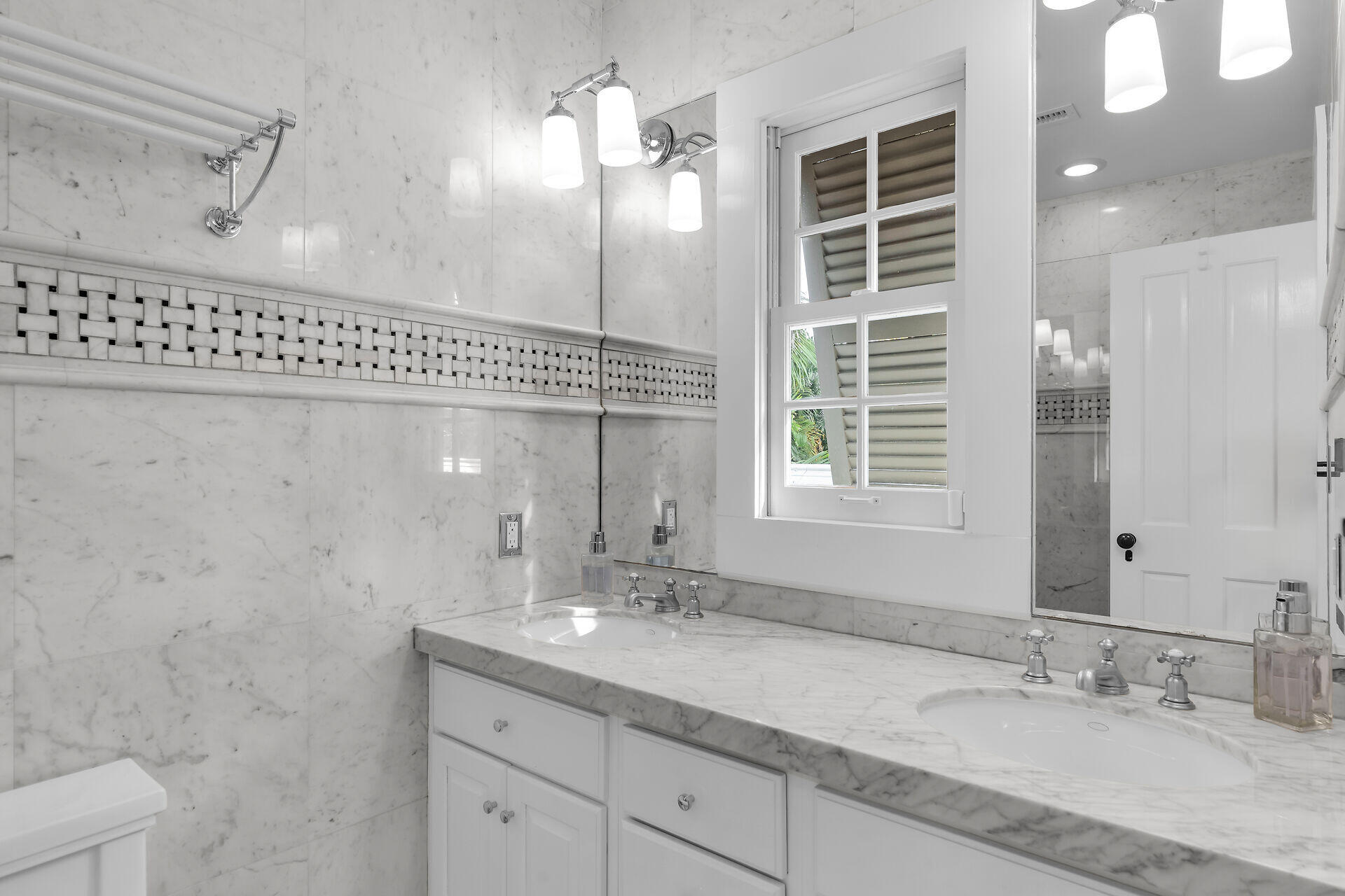 Key West, Florida, 33040, United States, 3 Bedrooms Bedrooms, ,3 BathroomsBathrooms,Residential,Active,2002325