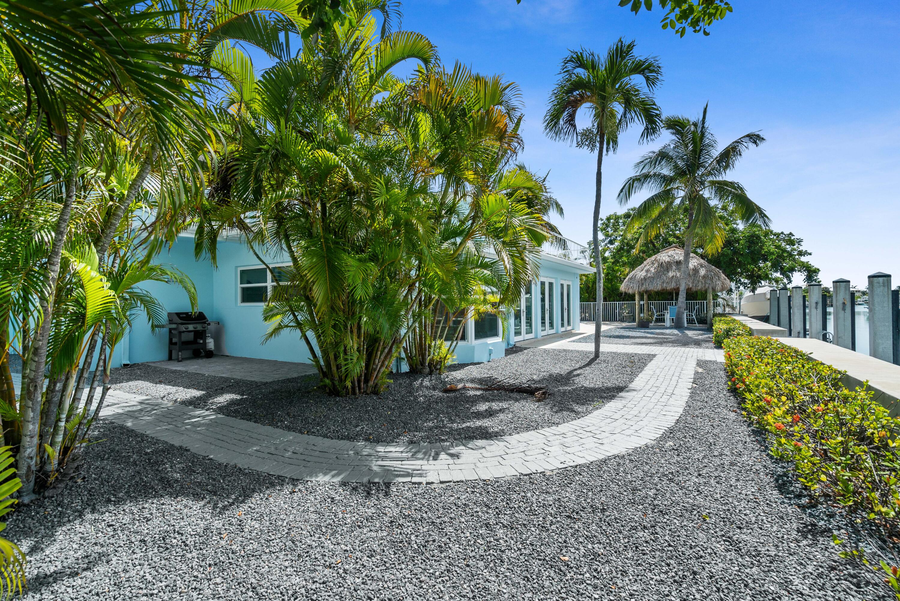 Duck, Florida, 33050, United States, 4 Bedrooms Bedrooms, ,4 BathroomsBathrooms,Residential,Active,1973559