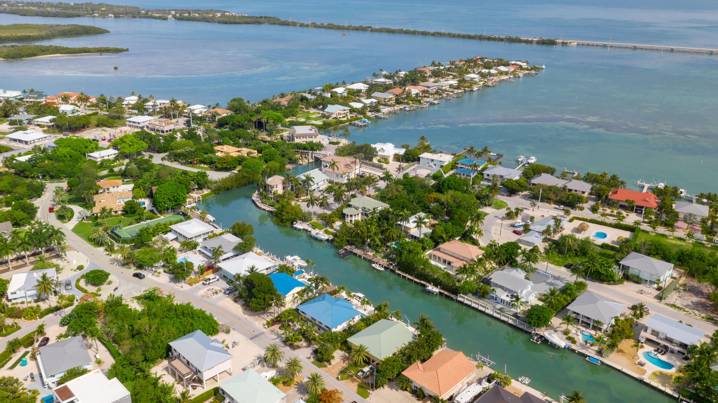 Duck, Florida, 33050, United States, 4 Bedrooms Bedrooms, ,4 BathroomsBathrooms,Residential,Active,1973559