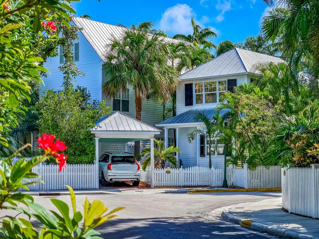 100 ADMIRALS LN, KEY WEST, FL 33040, photo 1 of 36