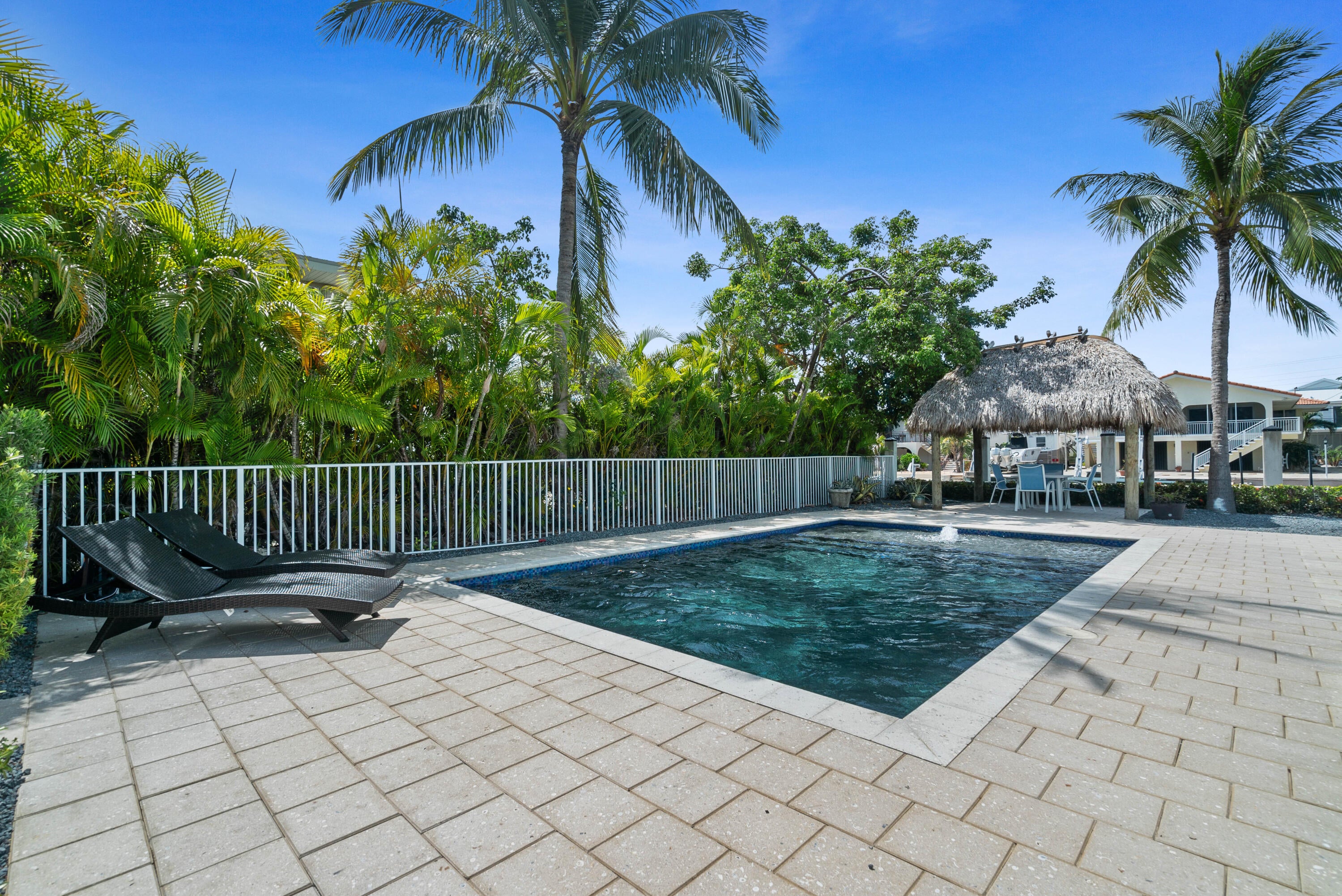 Duck, Florida, 33050, United States, 4 Bedrooms Bedrooms, ,4 BathroomsBathrooms,Residential,Active,1973559