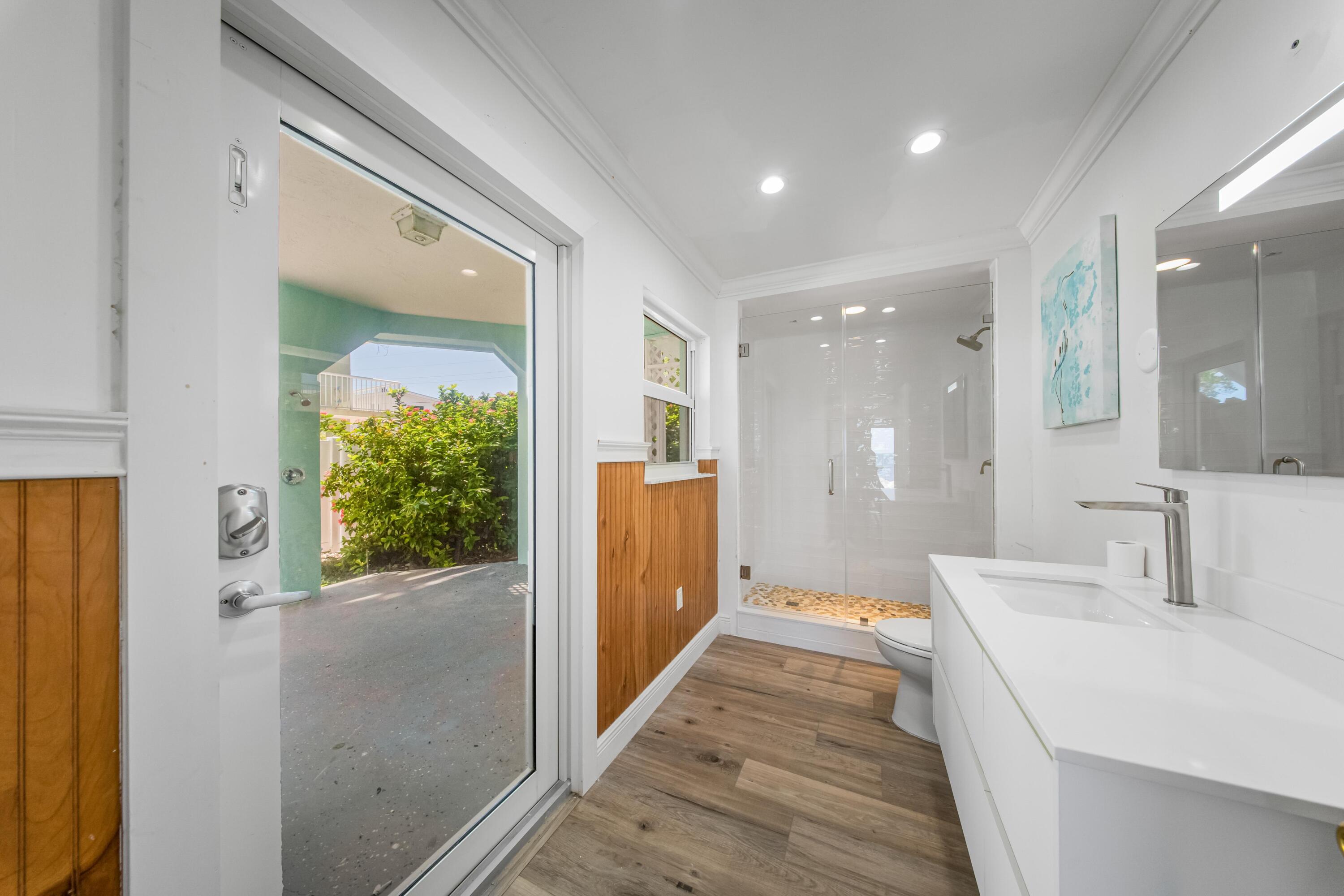 Islamorada, Florida, 33036, United States, 3 Bedrooms Bedrooms, ,4 BathroomsBathrooms,Residential,Active,1920244