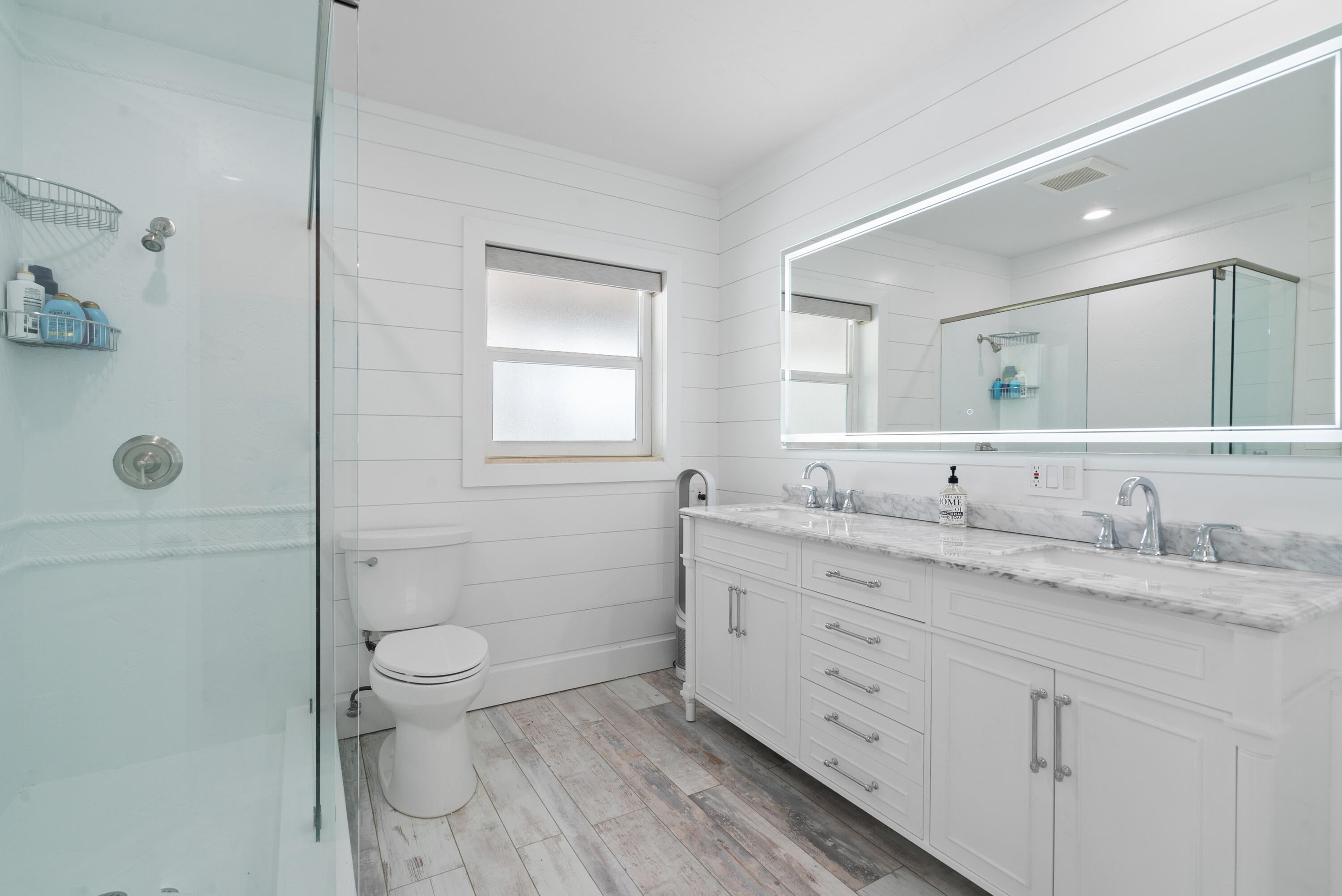 Duck, Florida, 33050, United States, 4 Bedrooms Bedrooms, ,4 BathroomsBathrooms,Residential,Active,1973559