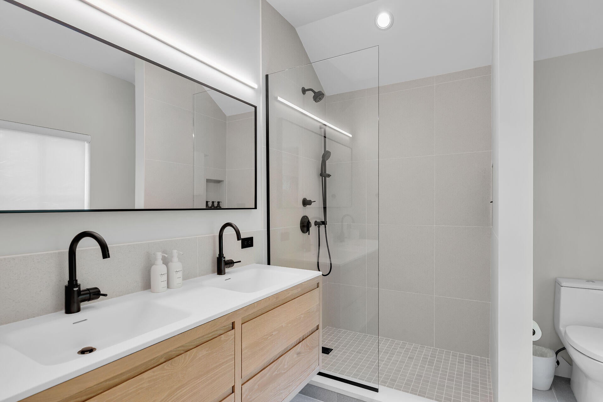 Key West, Florida, 33040, United States, 6 Bedrooms Bedrooms, ,7 BathroomsBathrooms,Residential,Active,1973258