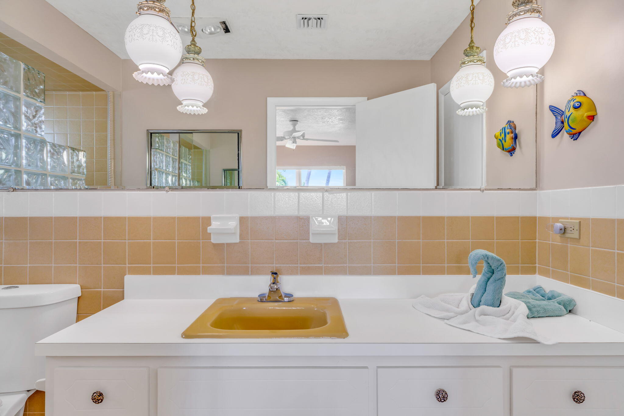 Marathon, Florida, 33050, United States, ,4 BathroomsBathrooms,Residential,Active,1806937