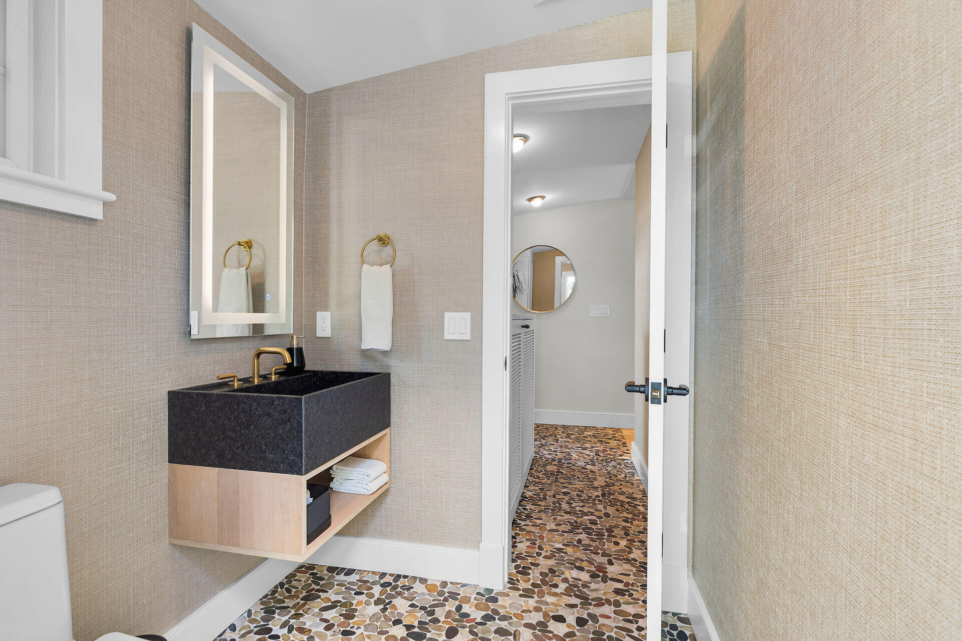 Key West, Florida, 33040, United States, 5 Bedrooms Bedrooms, ,5 BathroomsBathrooms,Residential,Active,1985593