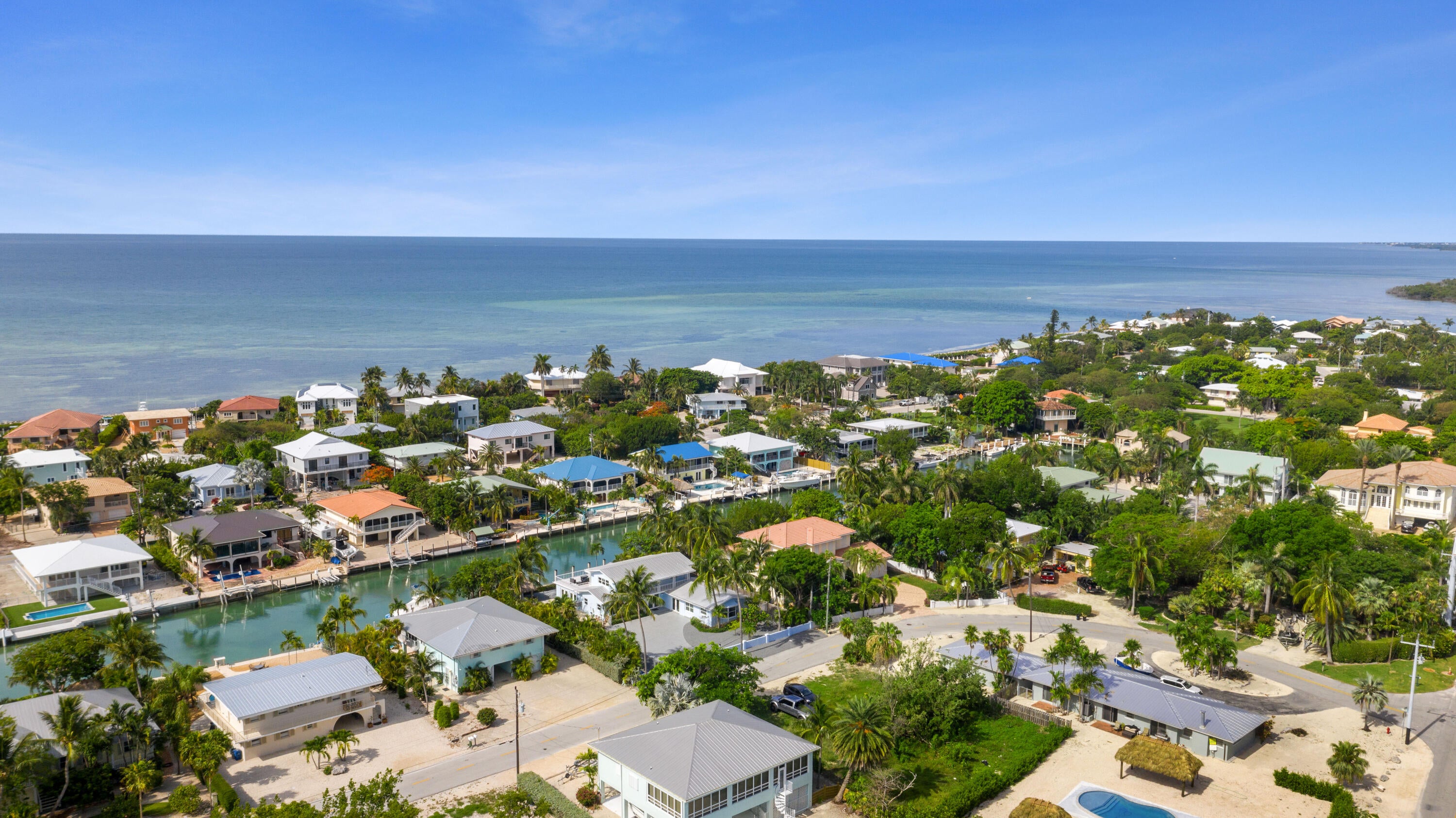Duck, Florida, 33050, United States, 4 Bedrooms Bedrooms, ,4 BathroomsBathrooms,Residential,Active,1973559