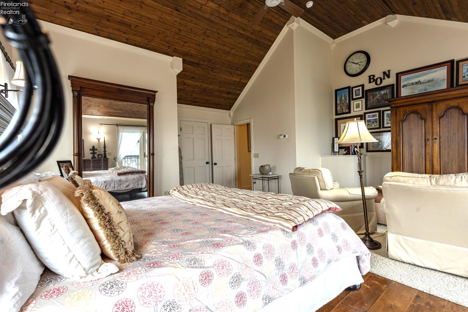 Sandusky, Ohio, 44870, United States, 4 Bedrooms Bedrooms, ,4 BathroomsBathrooms,Residential,Active,2042185