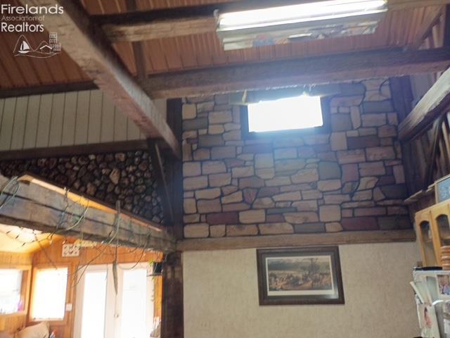 New London, Ohio, 44851, United States, 4 Bedrooms Bedrooms, ,3 BathroomsBathrooms,Residential,Active,1922748