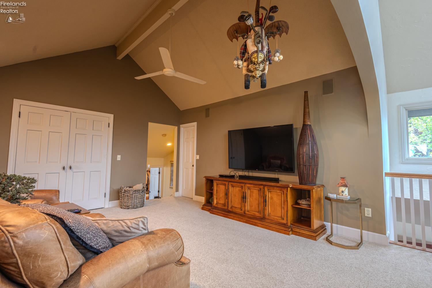 Sandusky, Ohio, 44870, United States, 4 Bedrooms Bedrooms, ,4 BathroomsBathrooms,Residential,Active,2042185