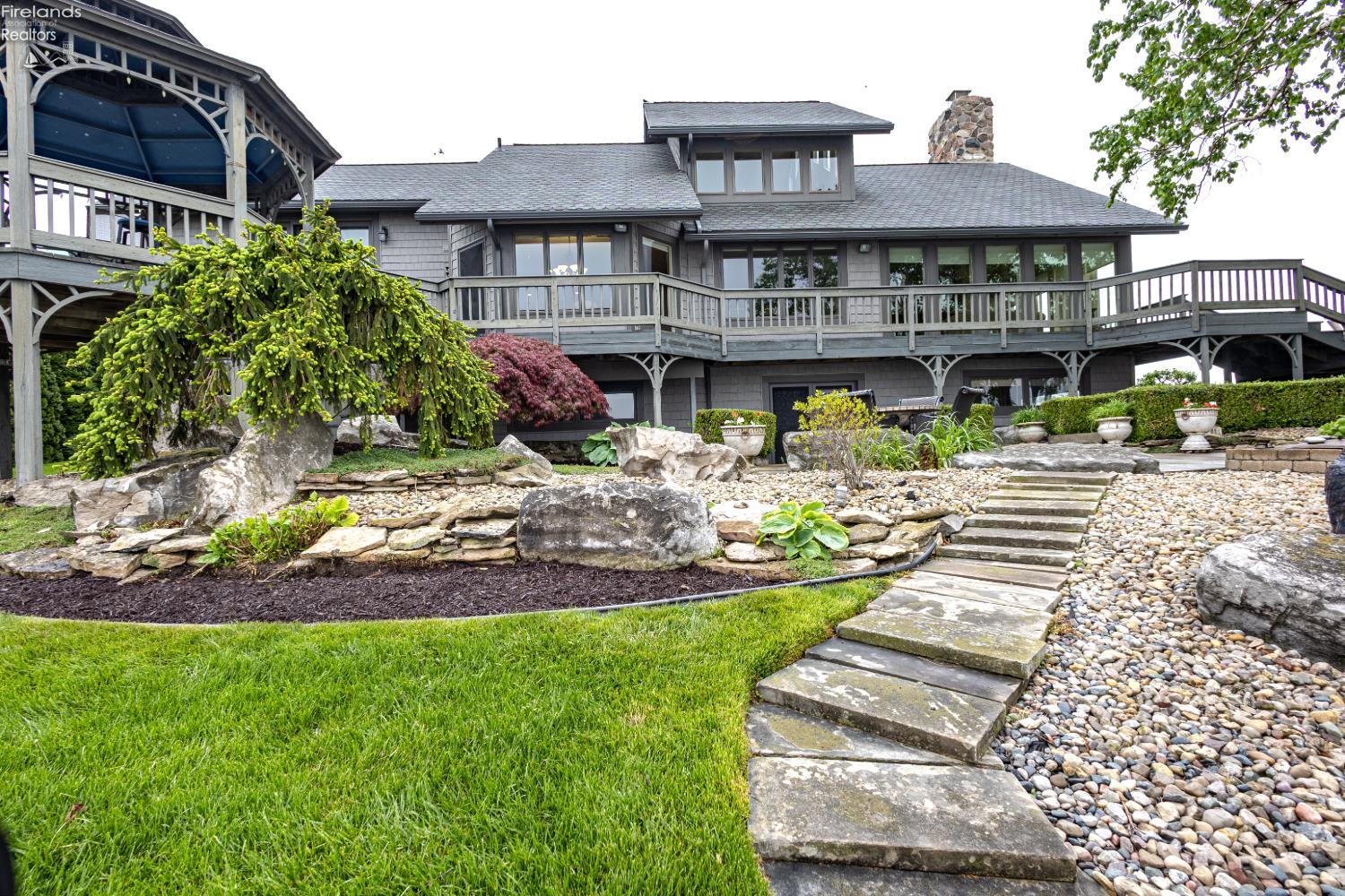 Sandusky, Ohio, 44870, United States, 4 Bedrooms Bedrooms, ,4 BathroomsBathrooms,Residential,Active,2042185