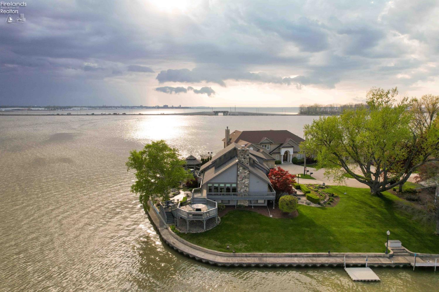 Sandusky, Ohio, 44870, United States, 4 Bedrooms Bedrooms, ,4 BathroomsBathrooms,Residential,Active,2042185