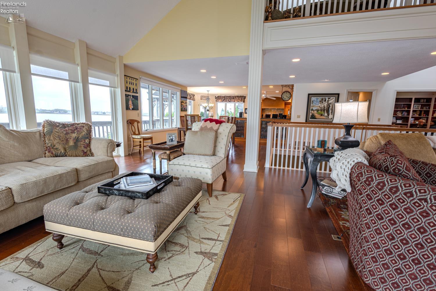 Sandusky, Ohio, 44870, United States, 4 Bedrooms Bedrooms, ,4 BathroomsBathrooms,Residential,Active,2042185