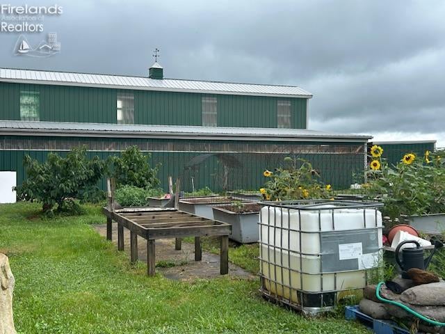 New London, Ohio, 44851, United States, 4 Bedrooms Bedrooms, ,3 BathroomsBathrooms,Residential,Active,1922748