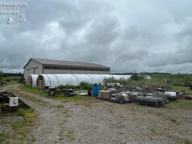 New London, Ohio, 44851, United States, 4 Bedrooms Bedrooms, ,3 BathroomsBathrooms,Residential,Active,1922748