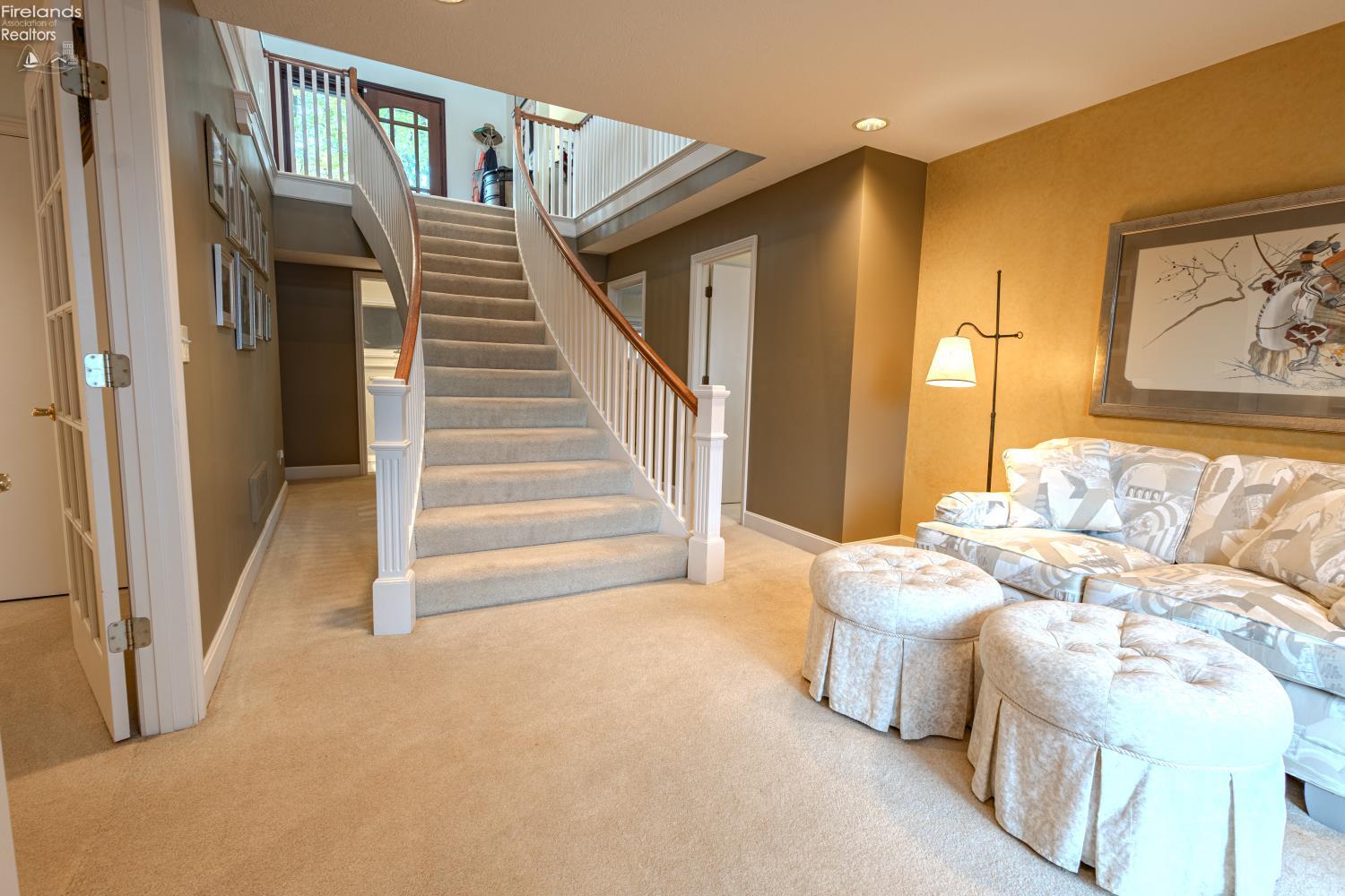 Sandusky, Ohio, 44870, United States, 4 Bedrooms Bedrooms, ,4 BathroomsBathrooms,Residential,Active,2042185