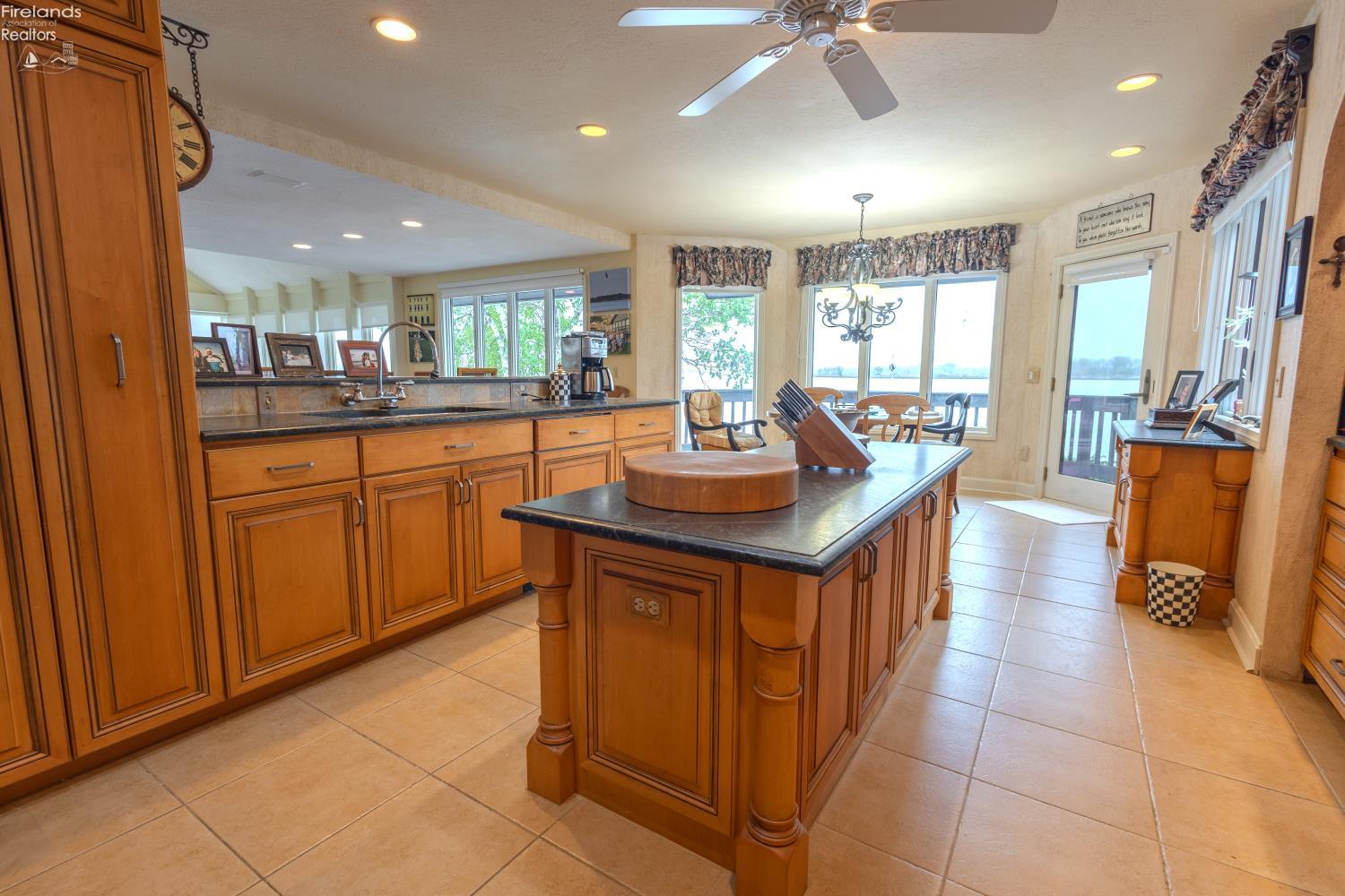 Sandusky, Ohio, 44870, United States, 4 Bedrooms Bedrooms, ,4 BathroomsBathrooms,Residential,Active,2042185