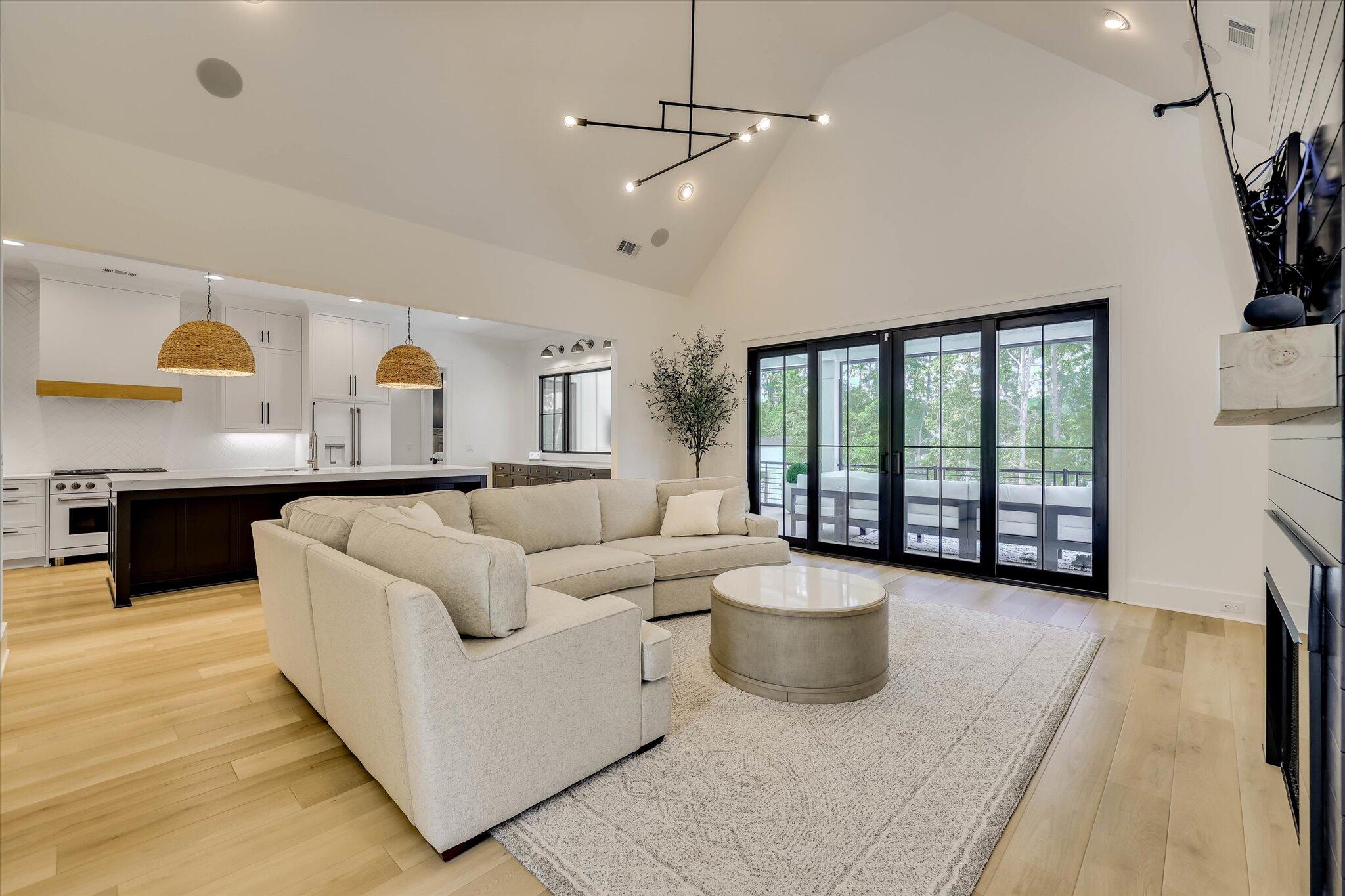 Mccormick, South Carolina, 29835, United States, 4 Bedrooms Bedrooms, ,4 BathroomsBathrooms,Residential,Active,1934765