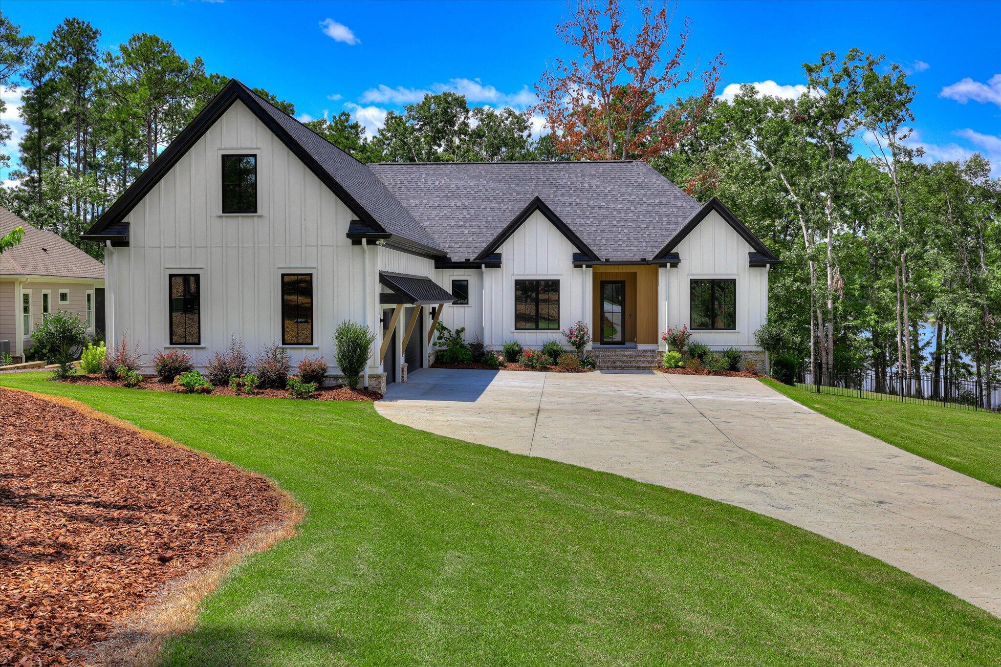 Mccormick, South Carolina, 29835, United States, 4 Bedrooms Bedrooms, ,4 BathroomsBathrooms,Residential,Active,1934765