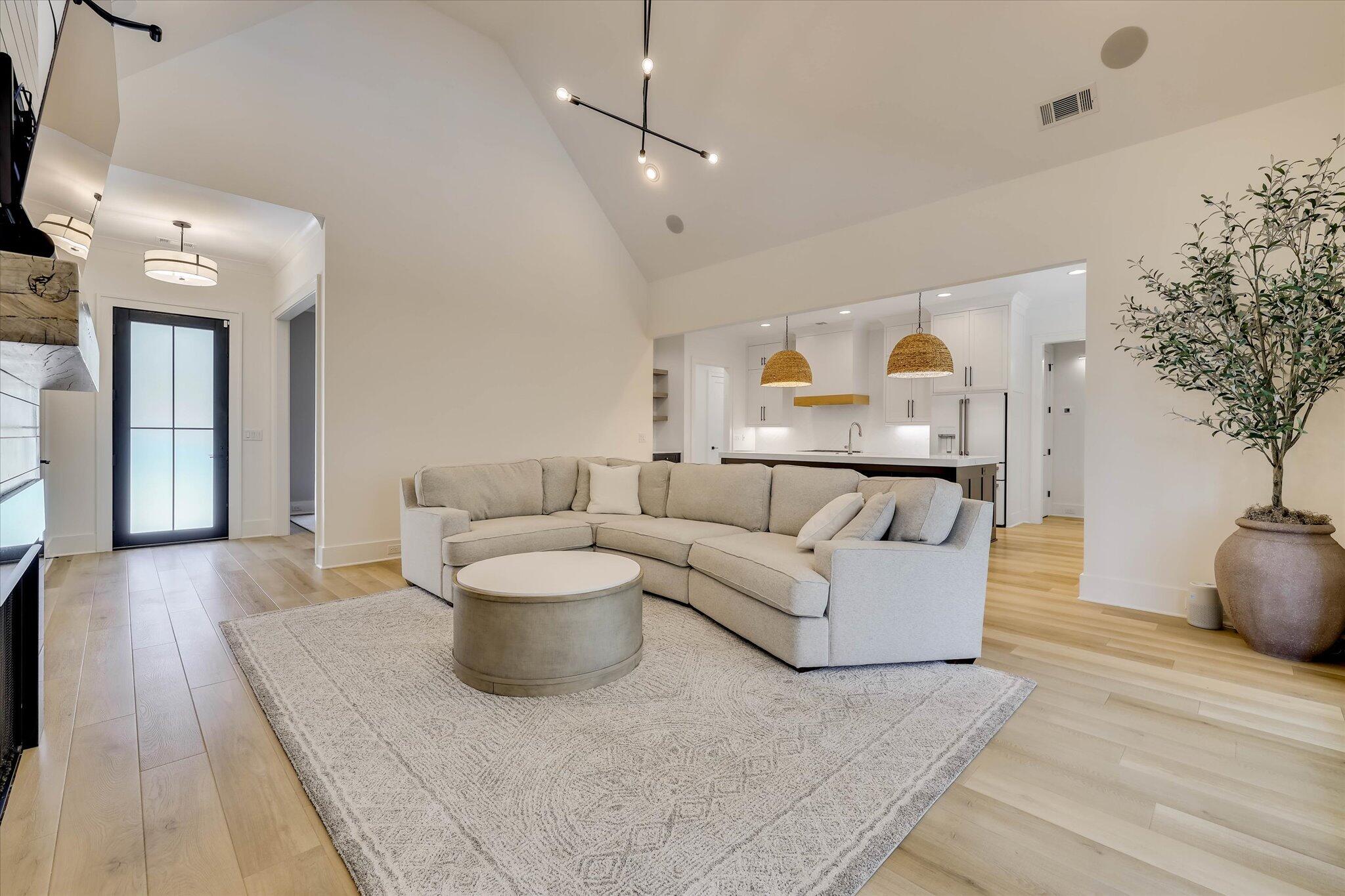 Mccormick, South Carolina, 29835, United States, 4 Bedrooms Bedrooms, ,4 BathroomsBathrooms,Residential,Active,1934765