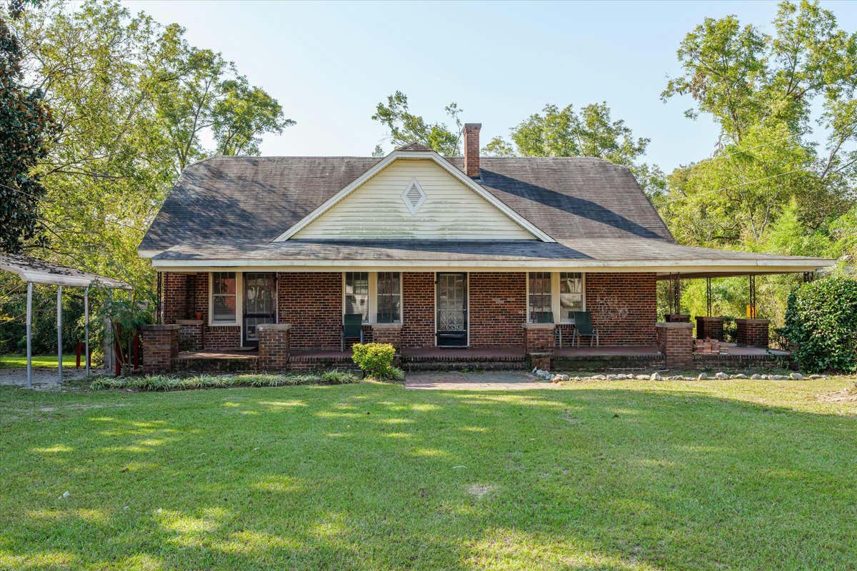 105 PALMER ST, GIBSON, GA 30810, photo 1 of 52