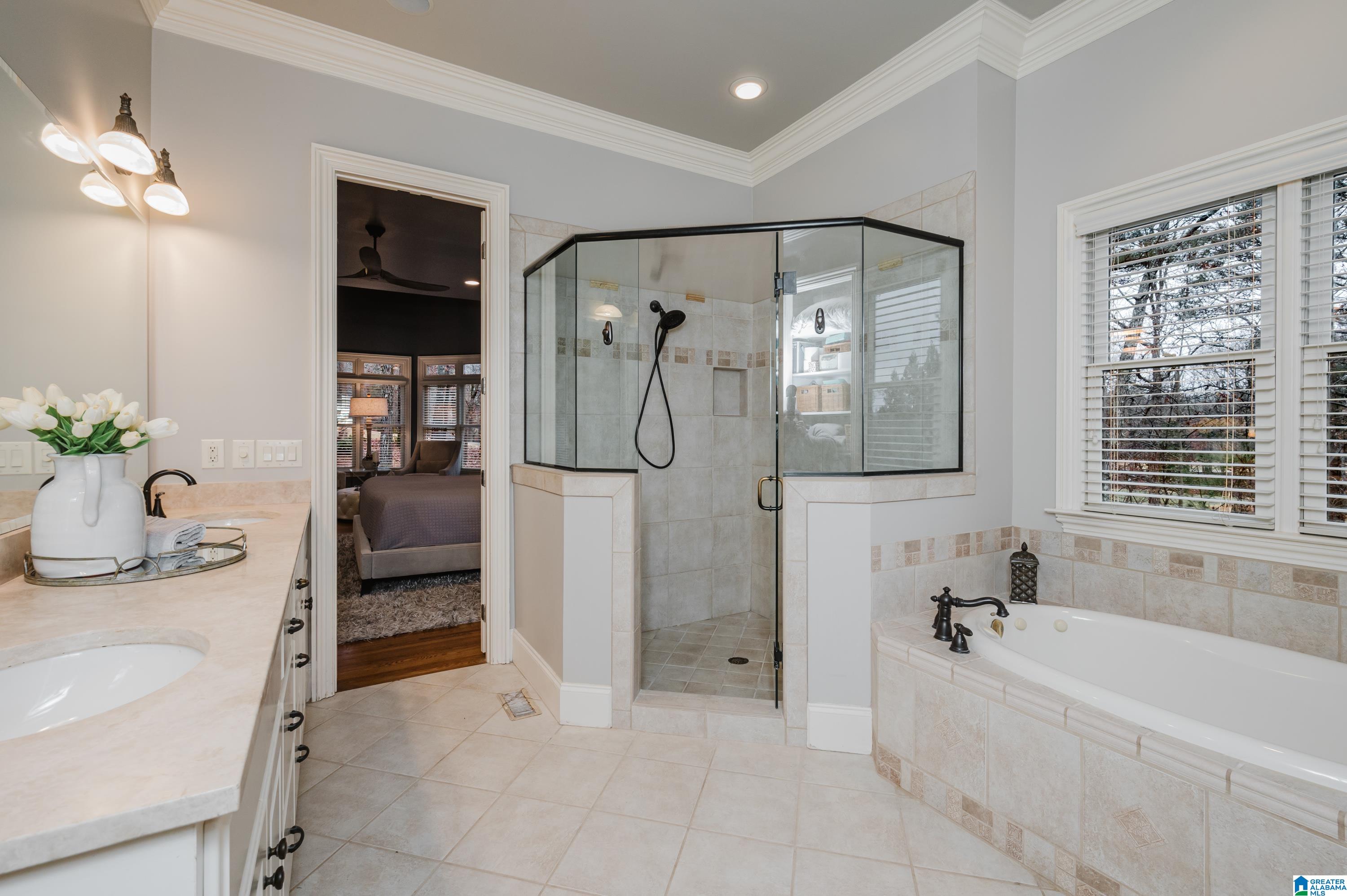 Hoover, Alabama, 35242, United States, 5 Bedrooms Bedrooms, ,5 BathroomsBathrooms,Residential,Active,2007294