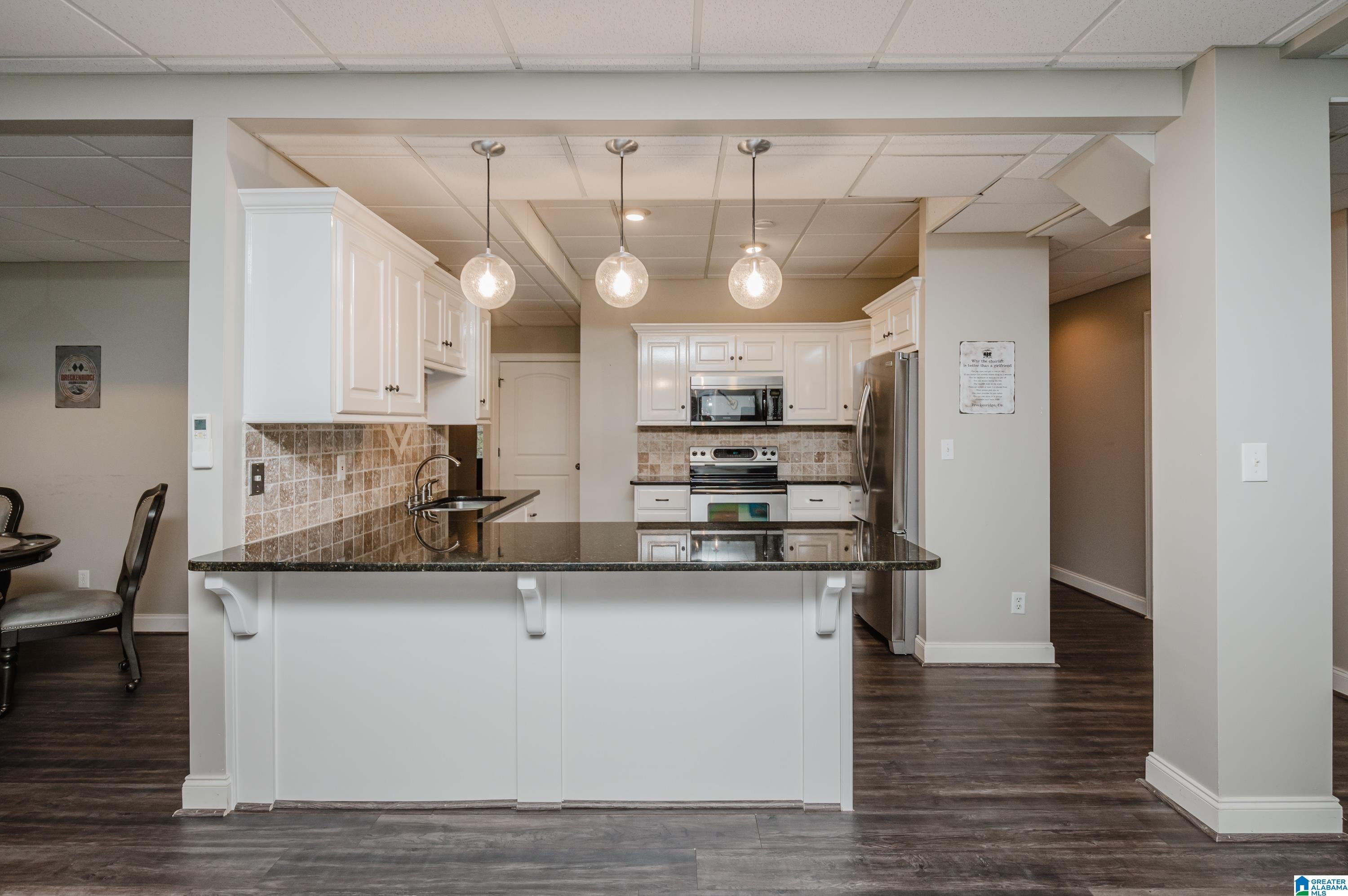 Hoover, Alabama, 35242, United States, 5 Bedrooms Bedrooms, ,5 BathroomsBathrooms,Residential,Active,2007294