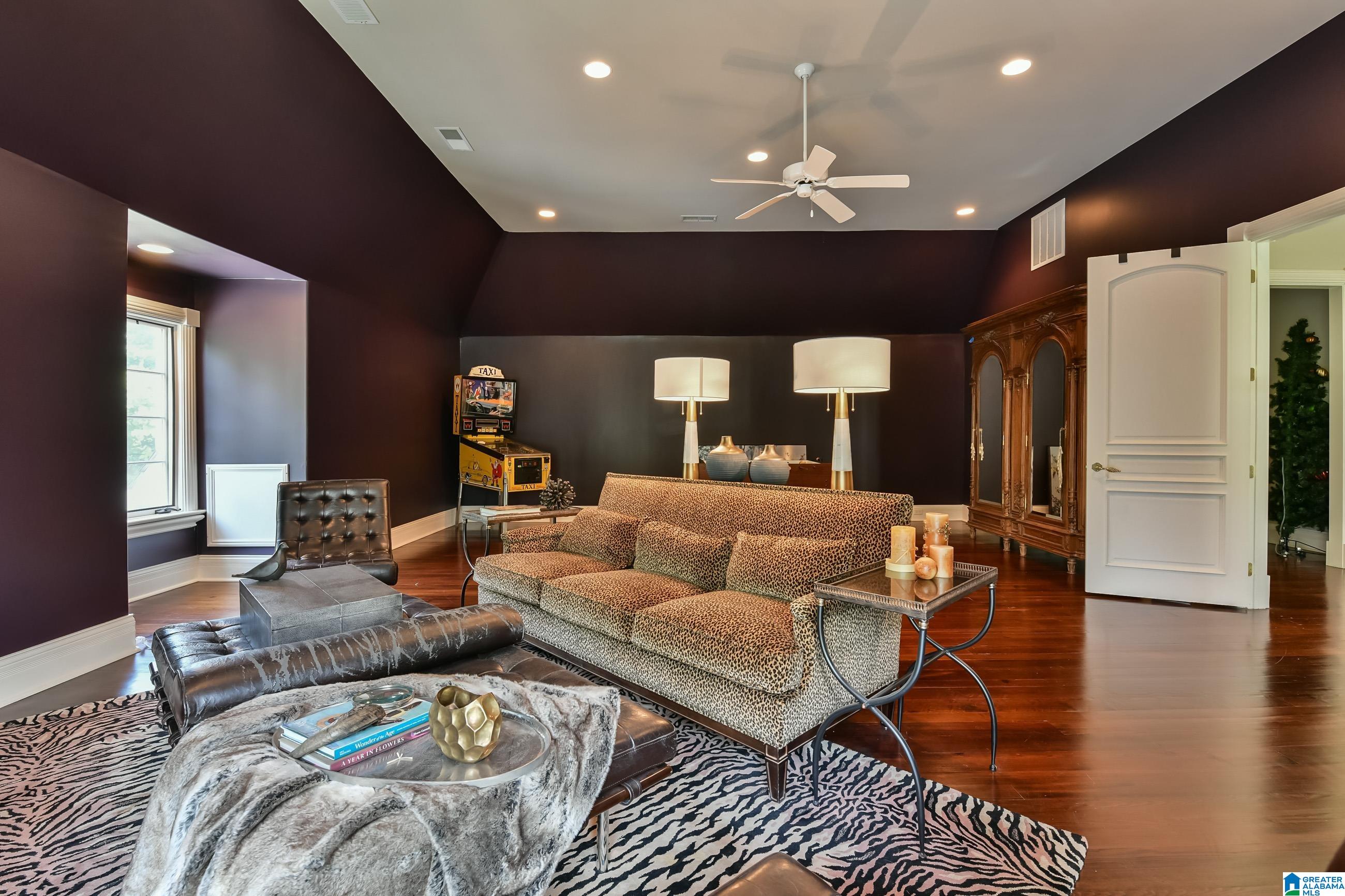 Hoover, Alabama, 35242, United States, 6 Bedrooms Bedrooms, ,8 BathroomsBathrooms,Residential,Active,1711519