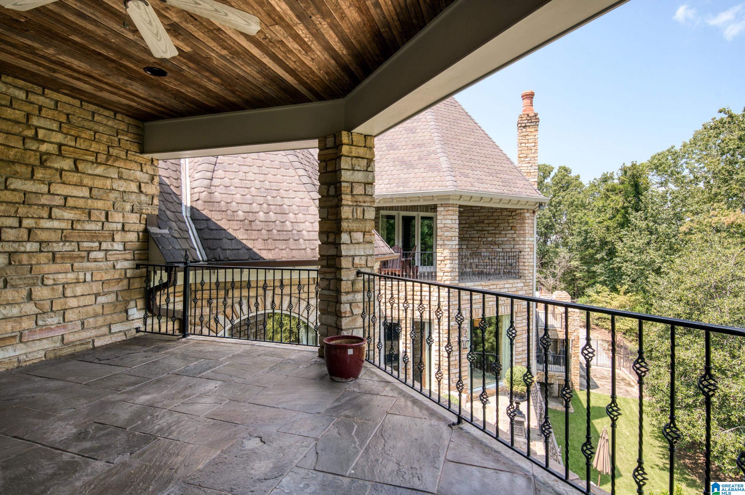 Hoover, Alabama, 35242, United States, 6 Bedrooms Bedrooms, ,8 BathroomsBathrooms,Residential,Active,1711519