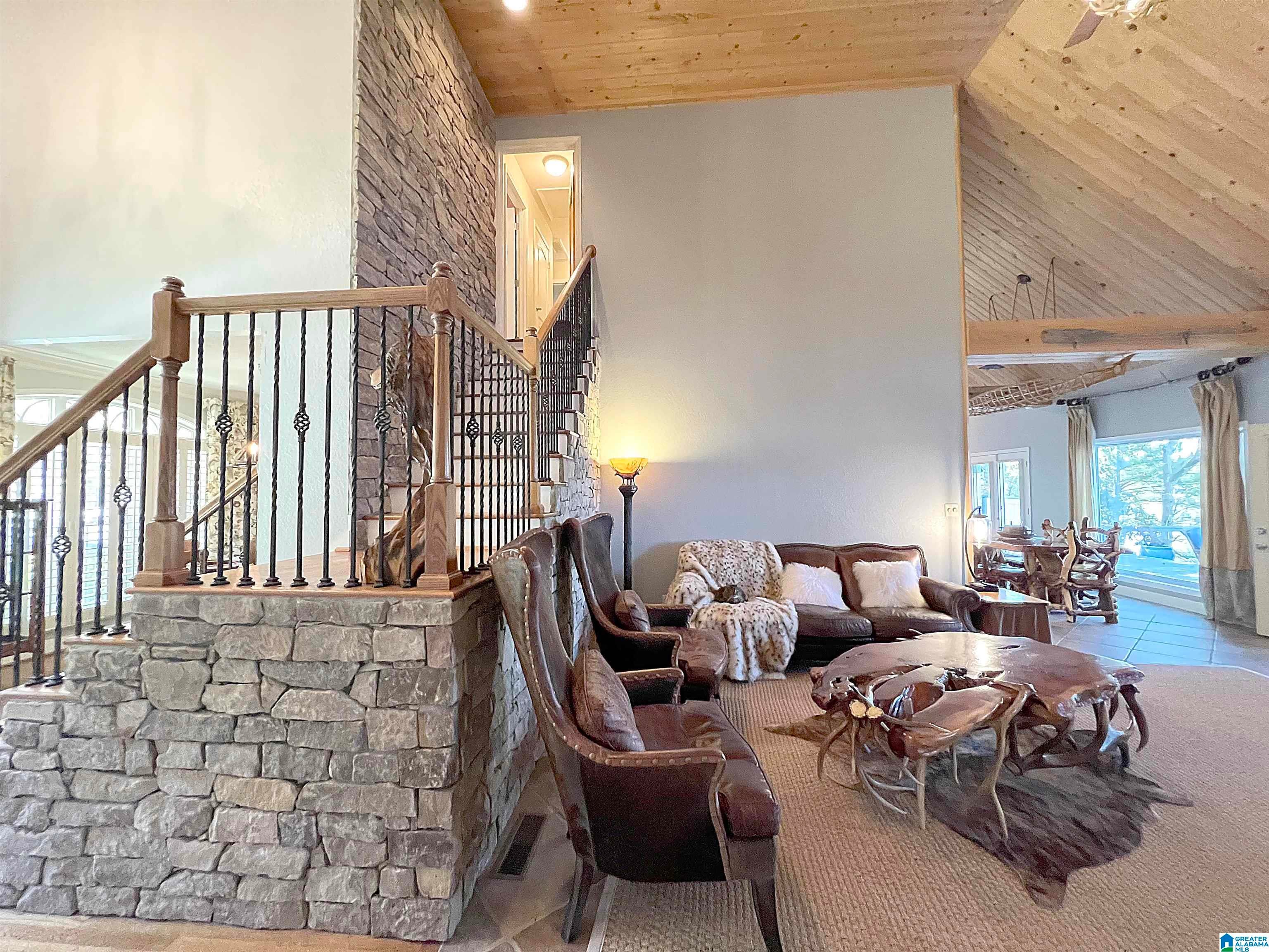 Crane Hill, Alabama, 35053, United States, 5 Bedrooms Bedrooms, ,4 BathroomsBathrooms,Residential,Active,2010198