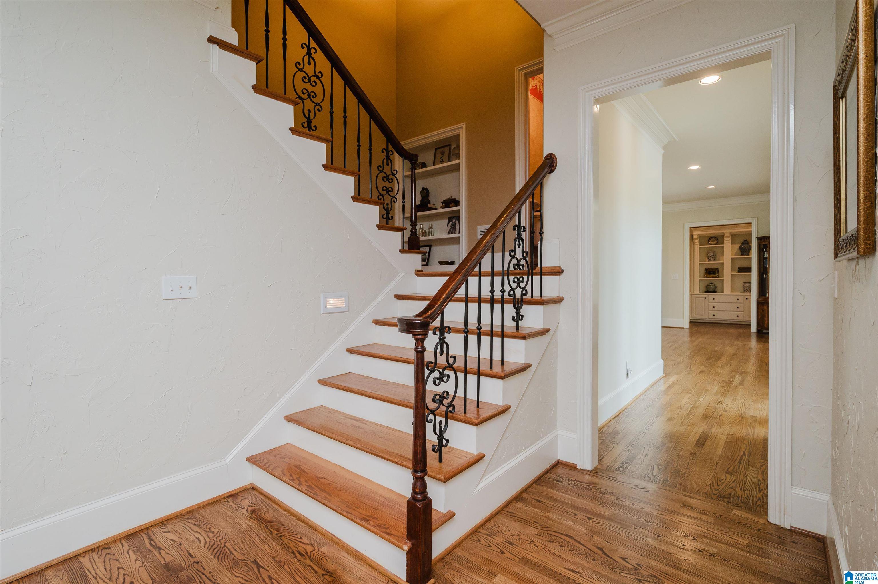 Hoover, Alabama, 35242, United States, ,9 BathroomsBathrooms,Residential,Active,1894783