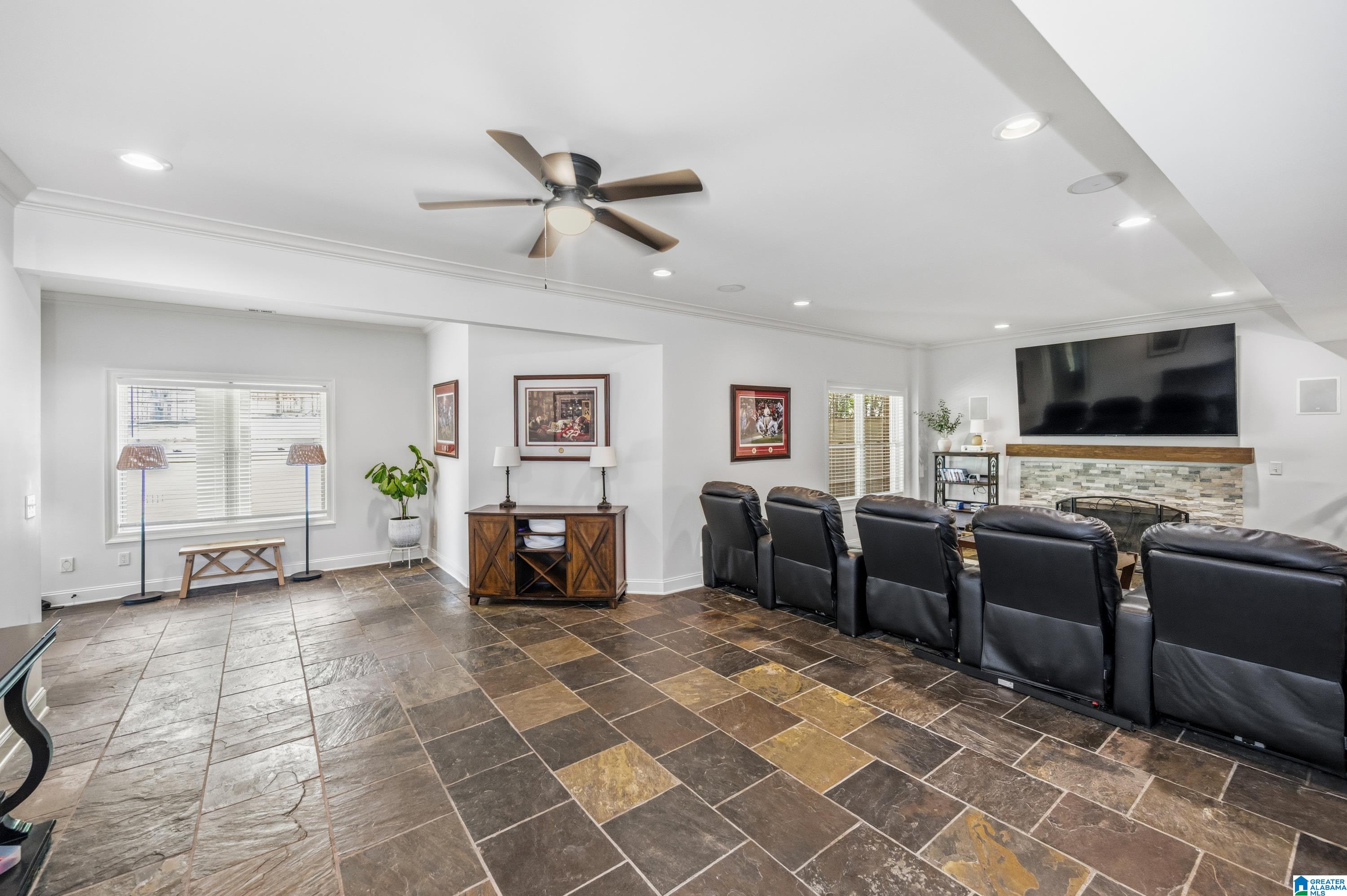 Hoover, Alabama, 35242, United States, 6 Bedrooms Bedrooms, ,5 BathroomsBathrooms,Residential,Active,2045036