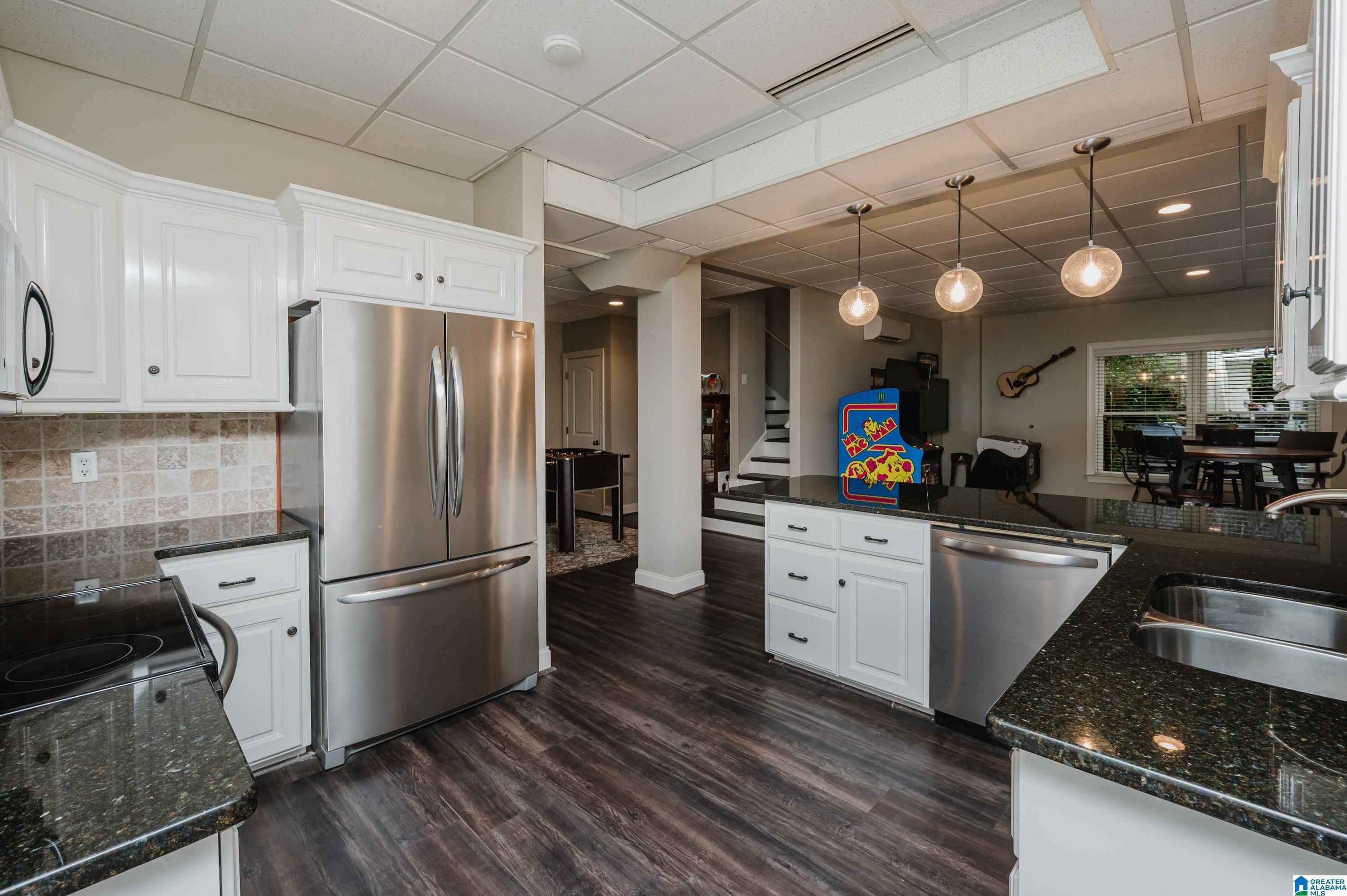 Hoover, Alabama, 35242, United States, 5 Bedrooms Bedrooms, ,5 BathroomsBathrooms,Residential,Active,2007294