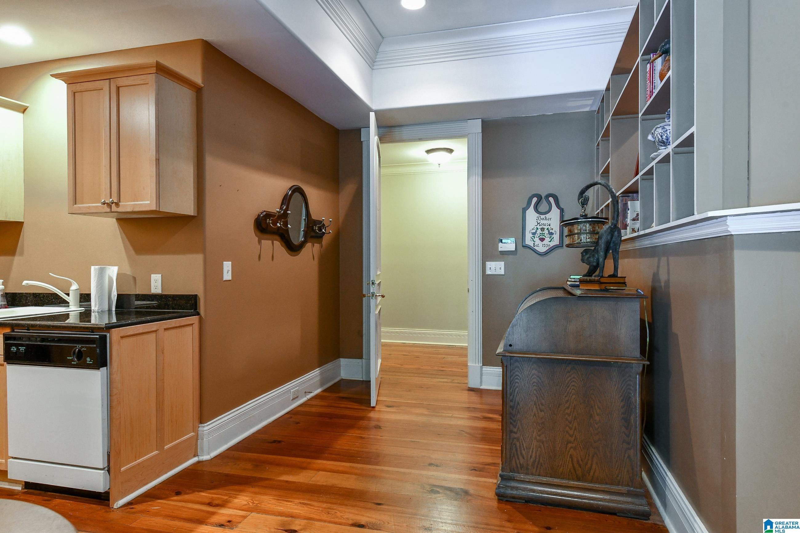 Hoover, Alabama, 35242, United States, 6 Bedrooms Bedrooms, ,8 BathroomsBathrooms,Residential,Active,1711519
