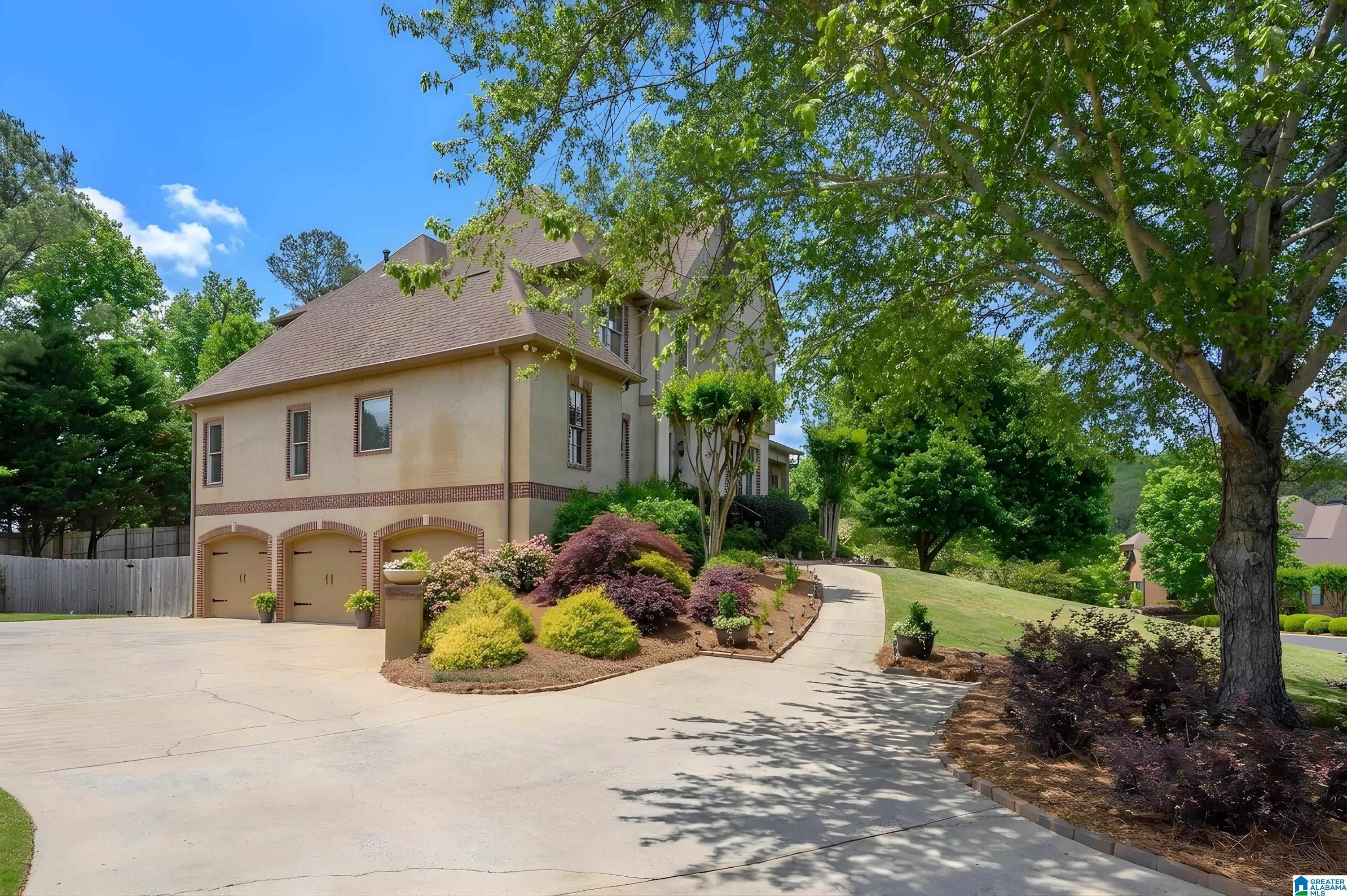 Hoover, Alabama, 35242, United States, 6 Bedrooms Bedrooms, ,5 BathroomsBathrooms,Residential,Active,2045036