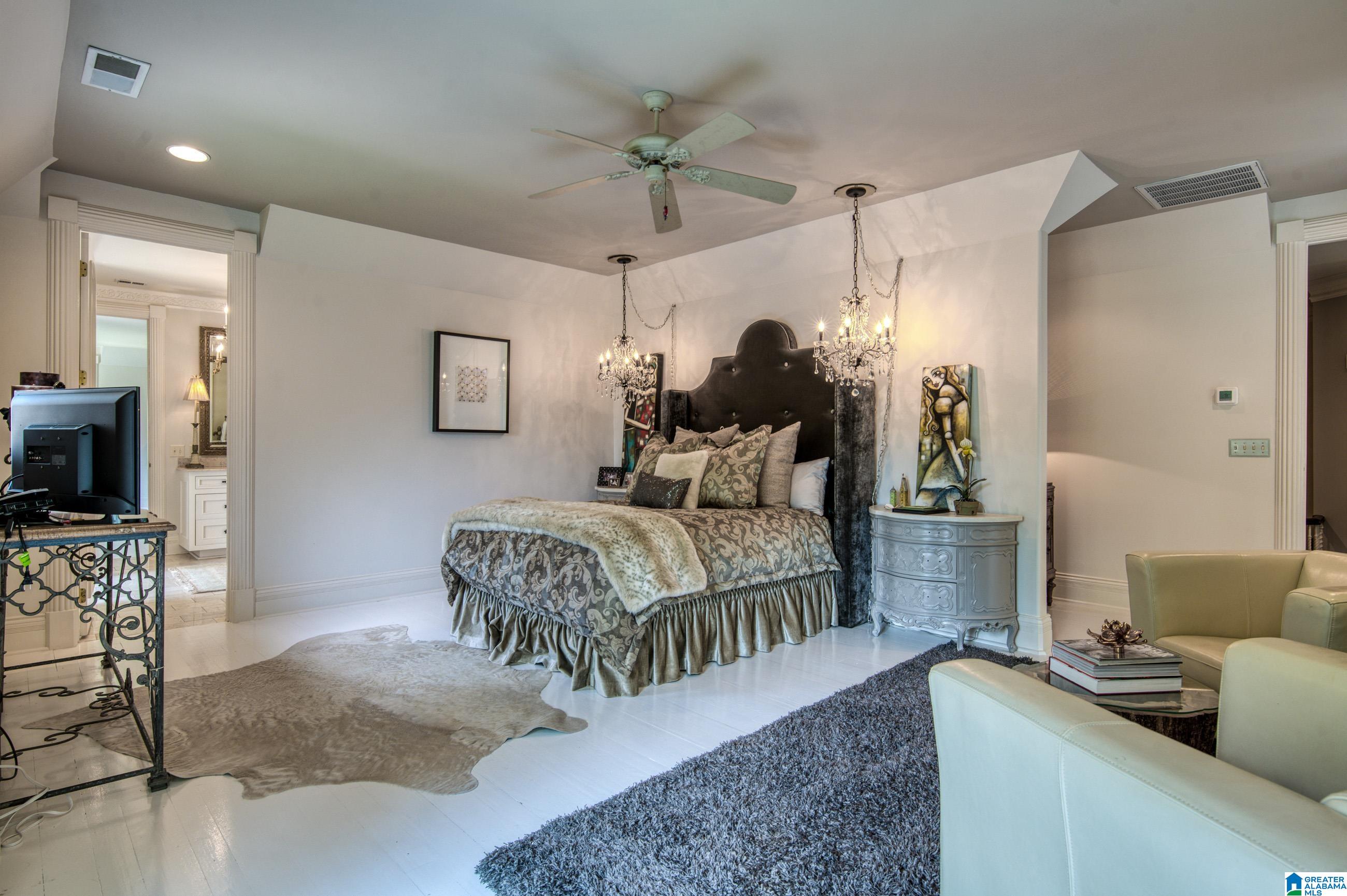 Hoover, Alabama, 35242, United States, 6 Bedrooms Bedrooms, ,8 BathroomsBathrooms,Residential,Active,1711519