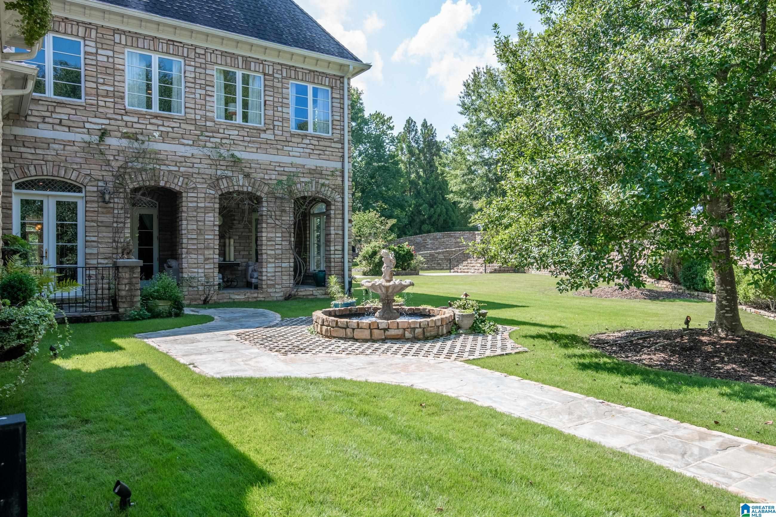 Hoover, Alabama, 35242, United States, 6 Bedrooms Bedrooms, ,8 BathroomsBathrooms,Residential,Active,1711519
