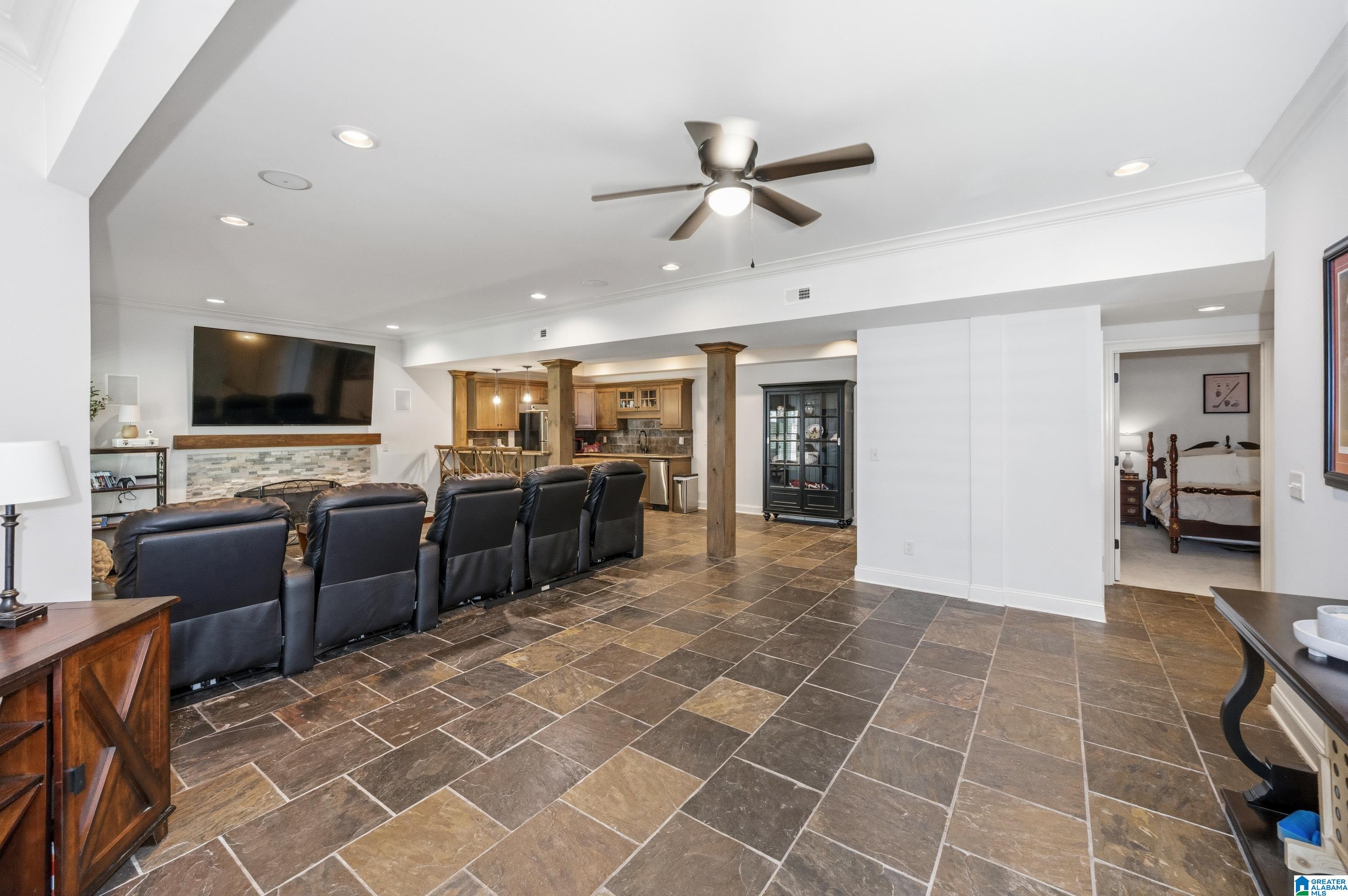 Hoover, Alabama, 35242, United States, 6 Bedrooms Bedrooms, ,5 BathroomsBathrooms,Residential,Active,2045036