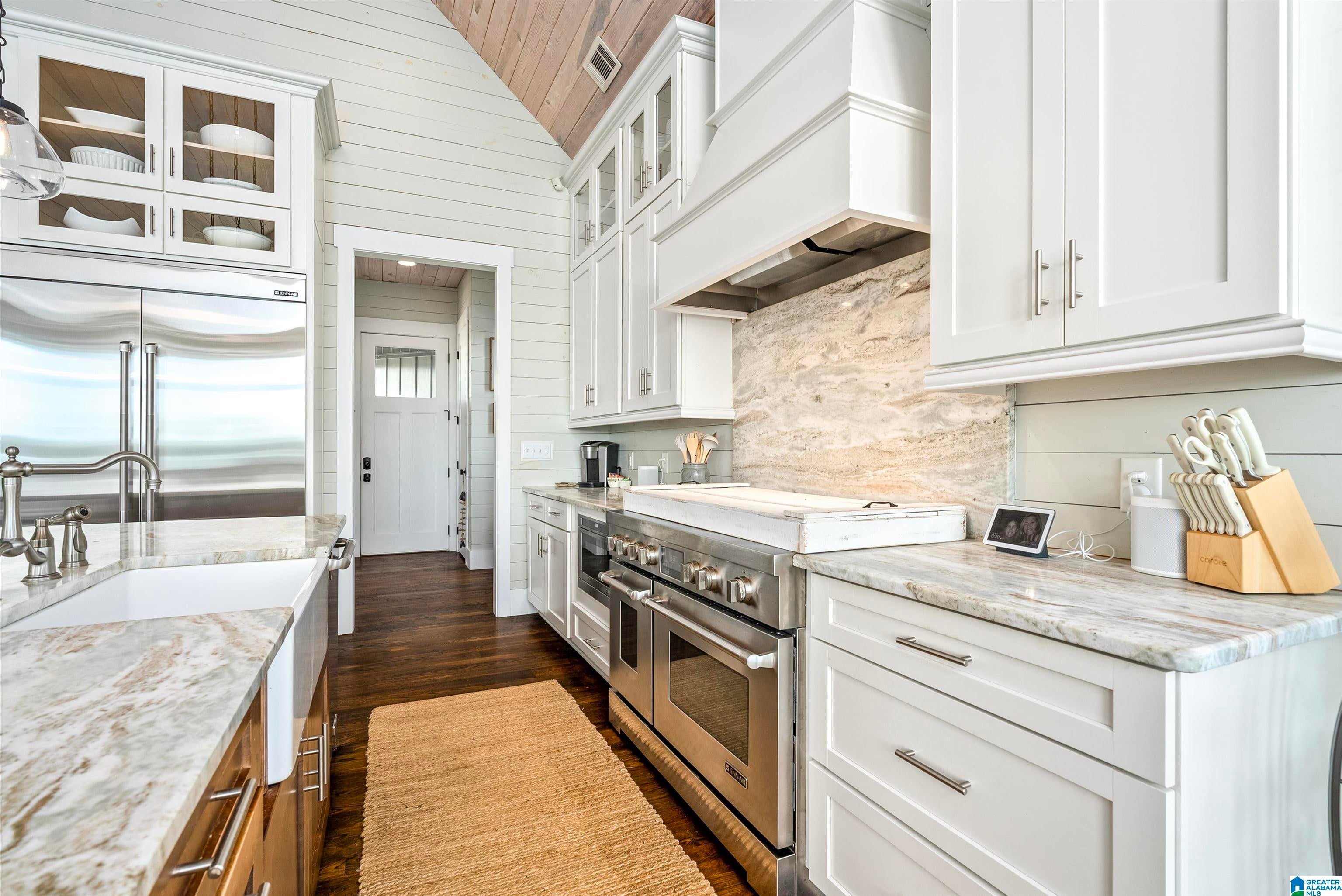 Alexander City, Alabama, 35010, United States, 4 Bedrooms Bedrooms, ,5 BathroomsBathrooms,Residential,Active,2044591