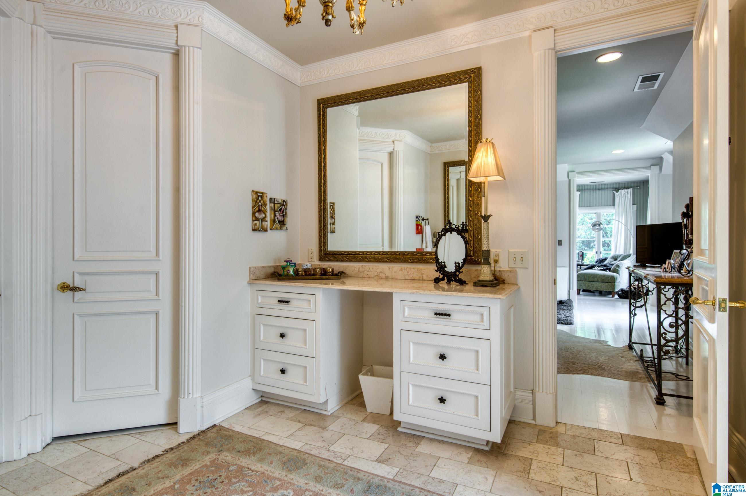 Hoover, Alabama, 35242, United States, 6 Bedrooms Bedrooms, ,8 BathroomsBathrooms,Residential,Active,1711519
