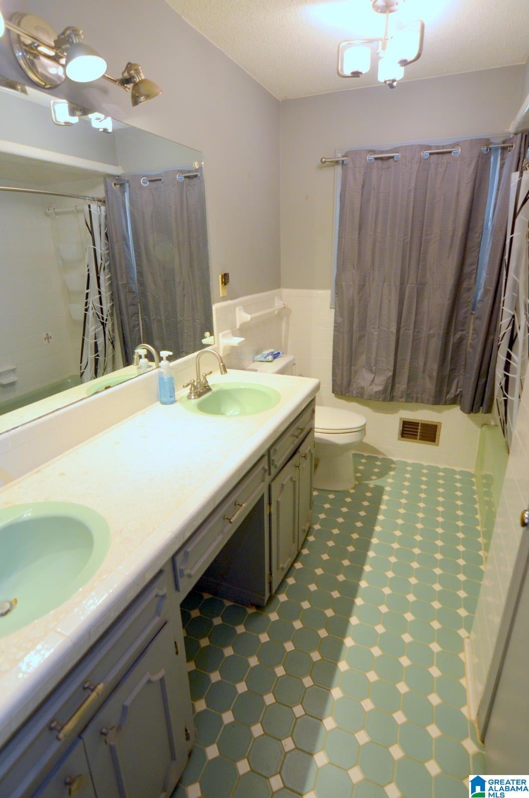 Wilsonville, Alabama, 35186, United States, ,3 BathroomsBathrooms,Residential,Contingent,1702998