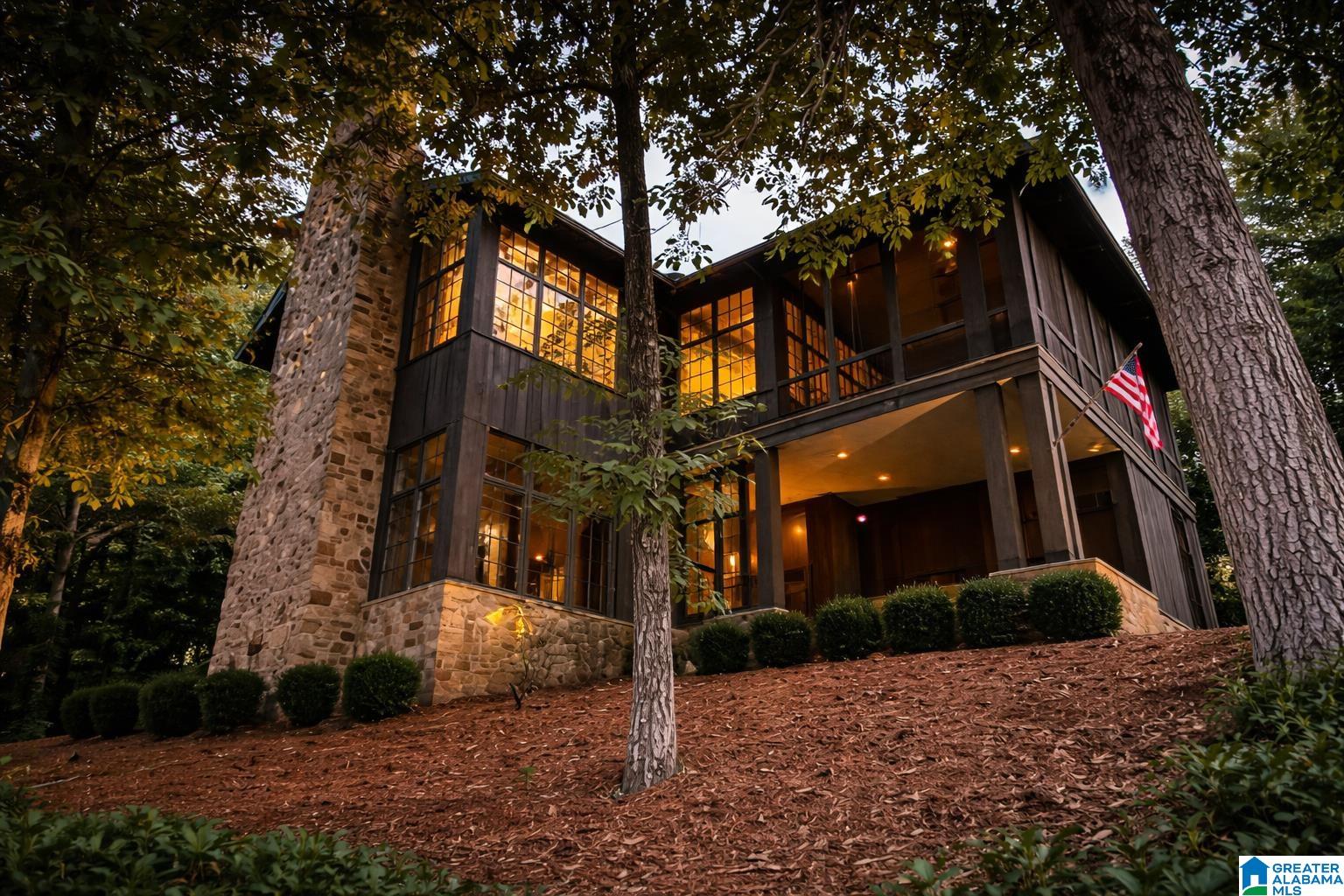 Alexander City, Alabama, 35010, United States, 3 Bedrooms Bedrooms, ,4 BathroomsBathrooms,Residential,Active,2017113