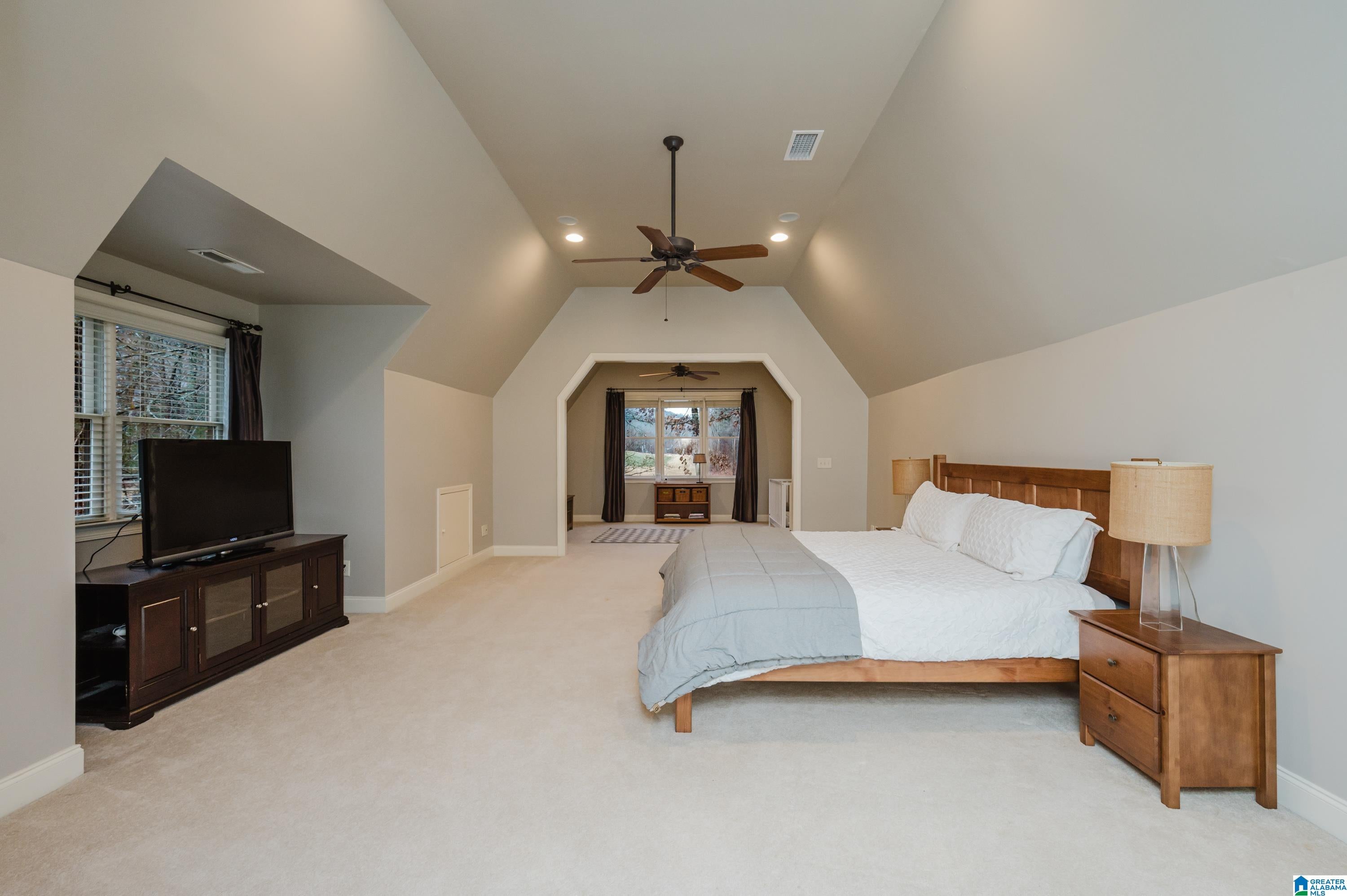 Hoover, Alabama, 35242, United States, 5 Bedrooms Bedrooms, ,5 BathroomsBathrooms,Residential,Active,2007294