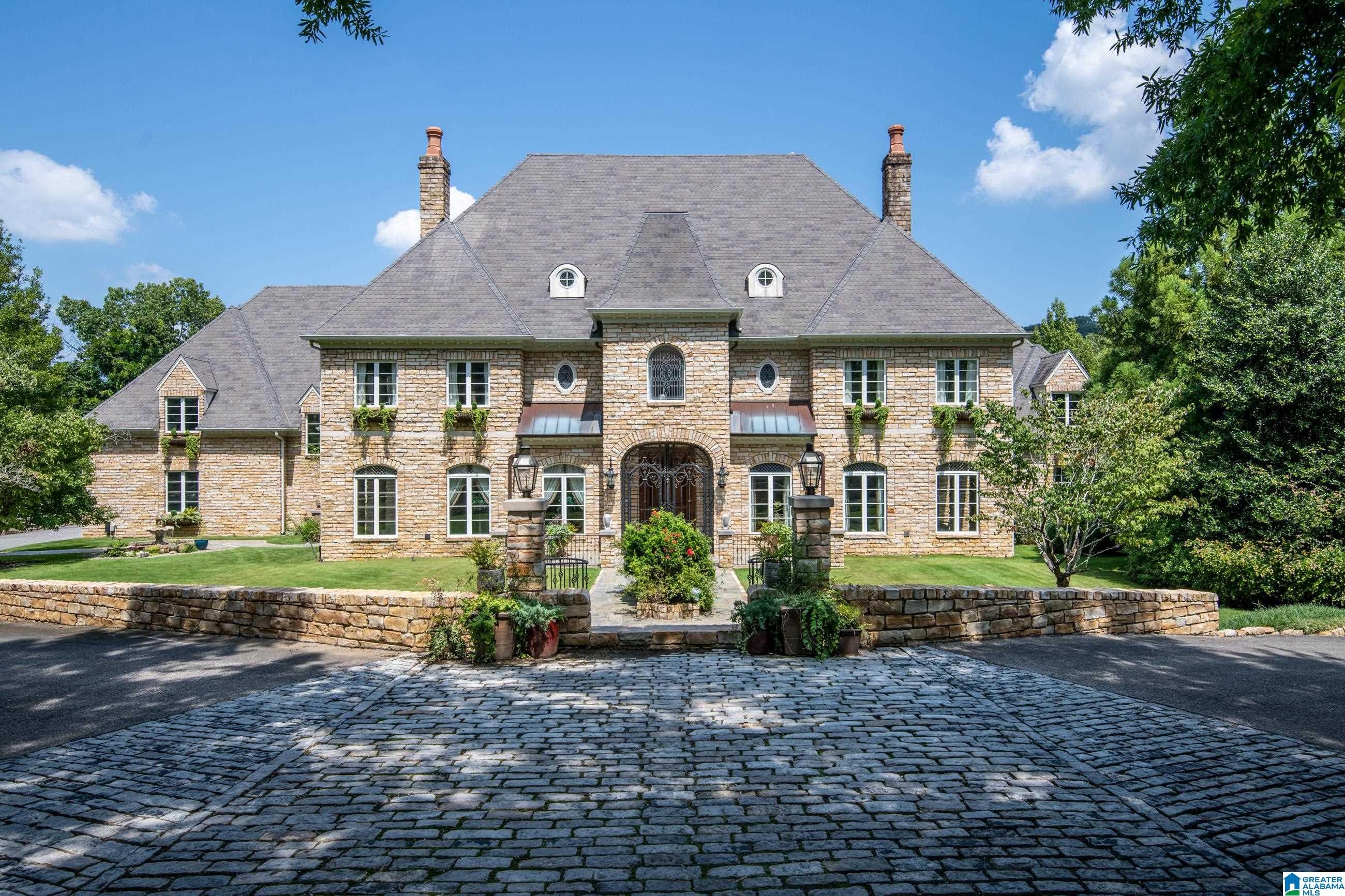 Hoover, Alabama, 35242, United States, 6 Bedrooms Bedrooms, ,8 BathroomsBathrooms,Residential,Active,1711519