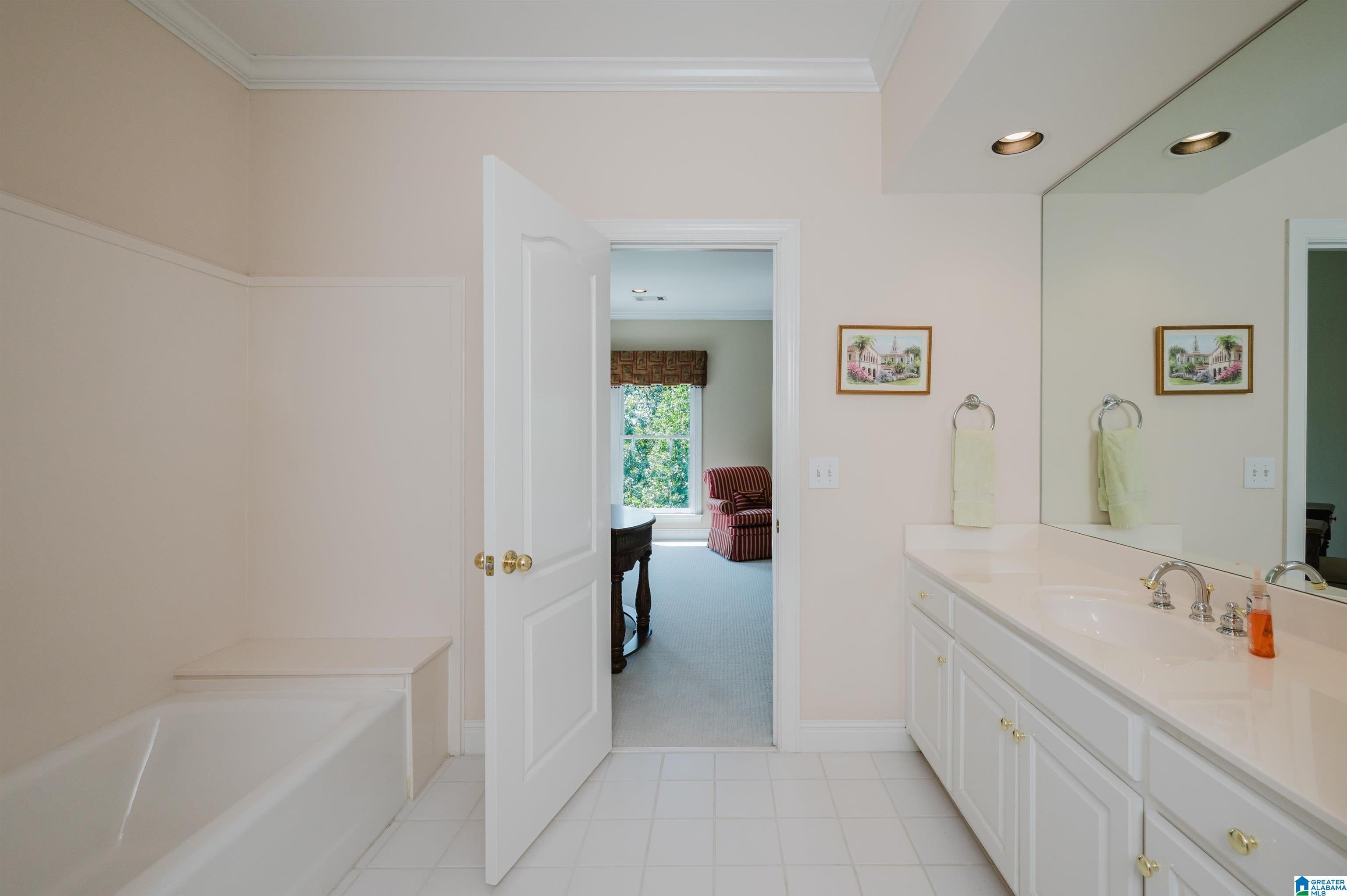 Hoover, Alabama, 35242, United States, ,9 BathroomsBathrooms,Residential,Active,1894783